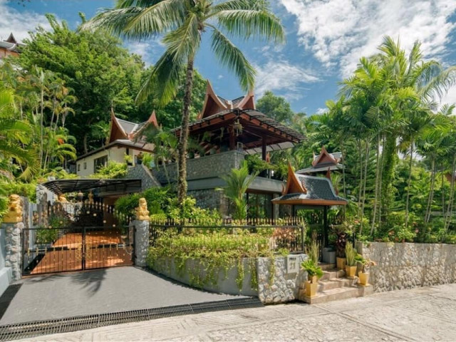Spectacular 5 Bedroom Star Quality Villa in Phuket