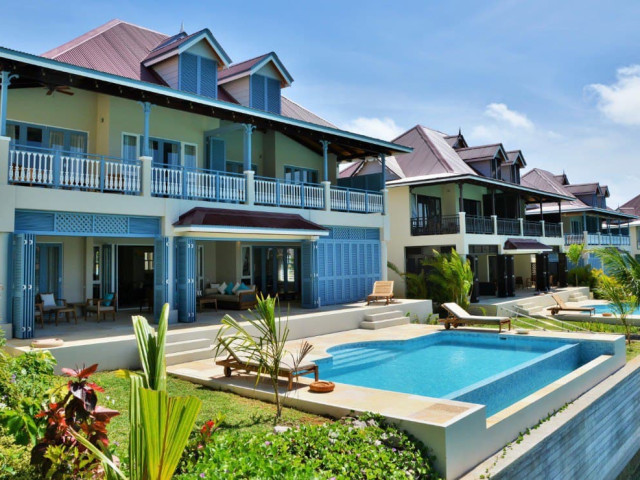 Stunning 4 Bedroom Luxury Villa with Beautifully Rare Infinity Pool & Marina Views for Sale on Eden Island, Seychelles
