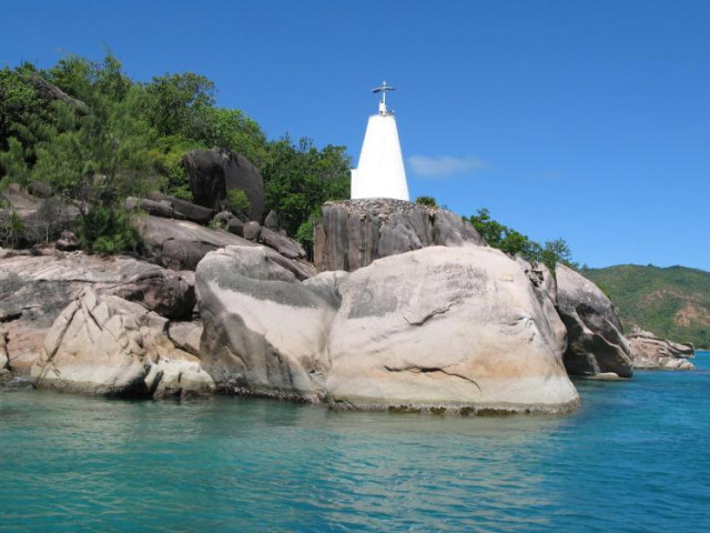 Large 4 Hectare Parcel of Land for Sale on Praslin Island