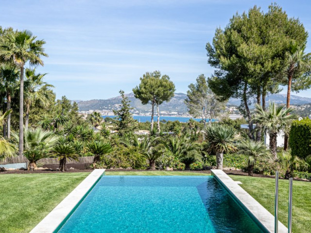 Ultra Modern 4 Bedroom Sea View Villa with Elegant Interior Design in Santa Ponsa
