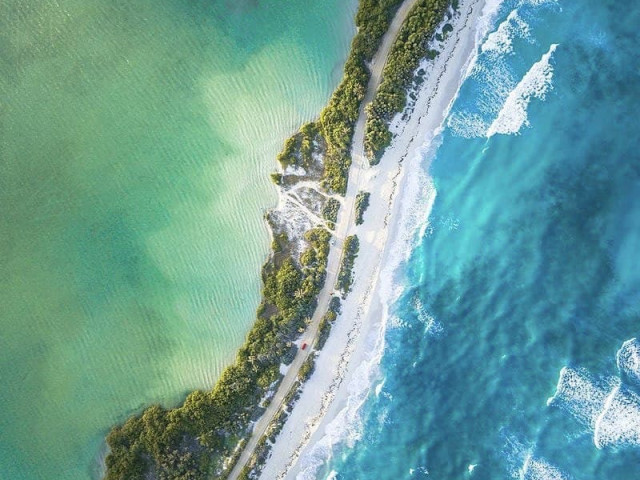 Потрясающий участок земли 2,37 гектара у моря со 100 метрами пляжа и лагуной в биосферном заповеднике Сиан-Каан, Тулум, Мексика