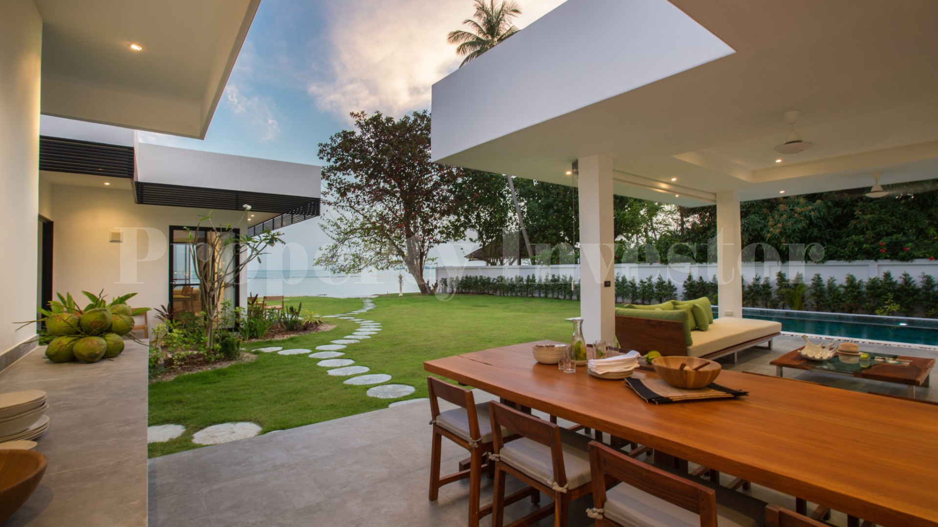 Immaculate 7 Bedroom Contemporary Beach Villa for Sale in Samui