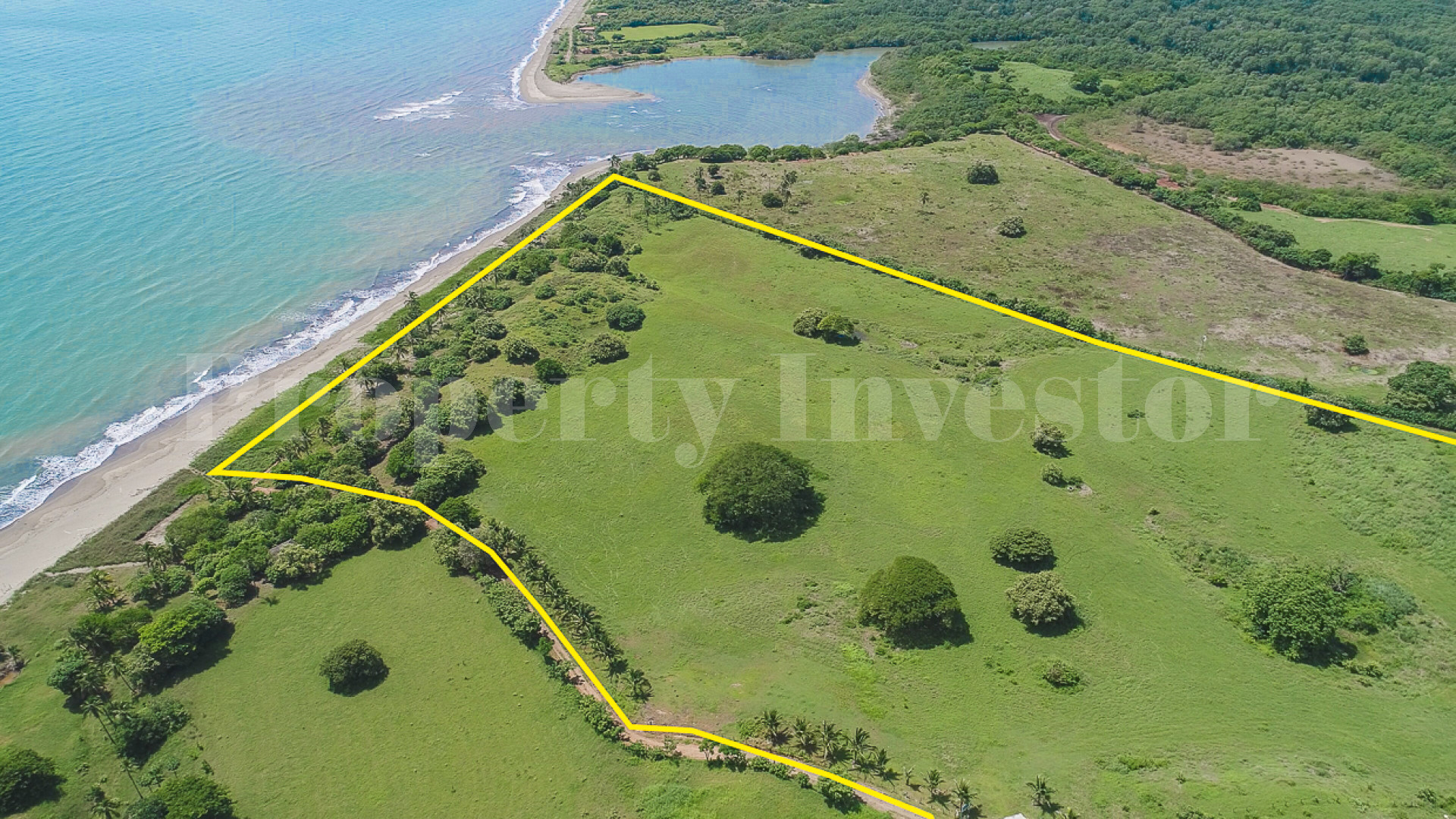 13.6 Hectare Commercial Beachfront Lot for Sale in El Manantial, Panama
