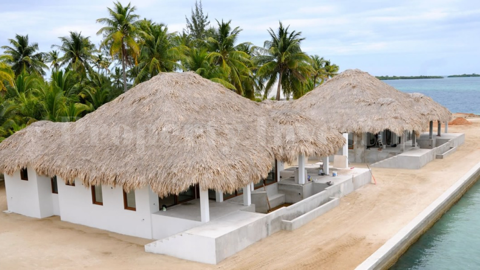 Частный дом с 4 спальнями на острове в Placencia