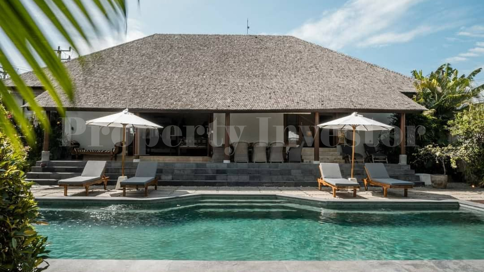 Изысканная вилла на 3 спальни в традиционном колониальном стиле в Чемаге, Бали