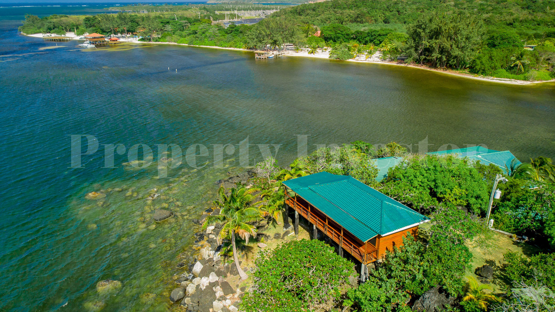 Фантастическая частная островная резиденция на 4 спальни в Гуанаха, Гондурас