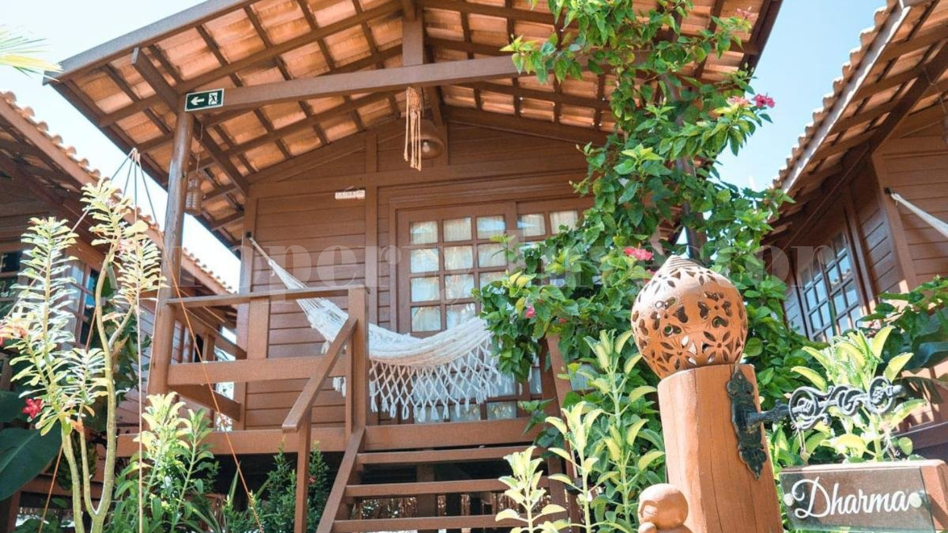 Продаётся полностью функционирующий отель для кайт-серферов на 10 шале на острове Гуажиру, Бразилия