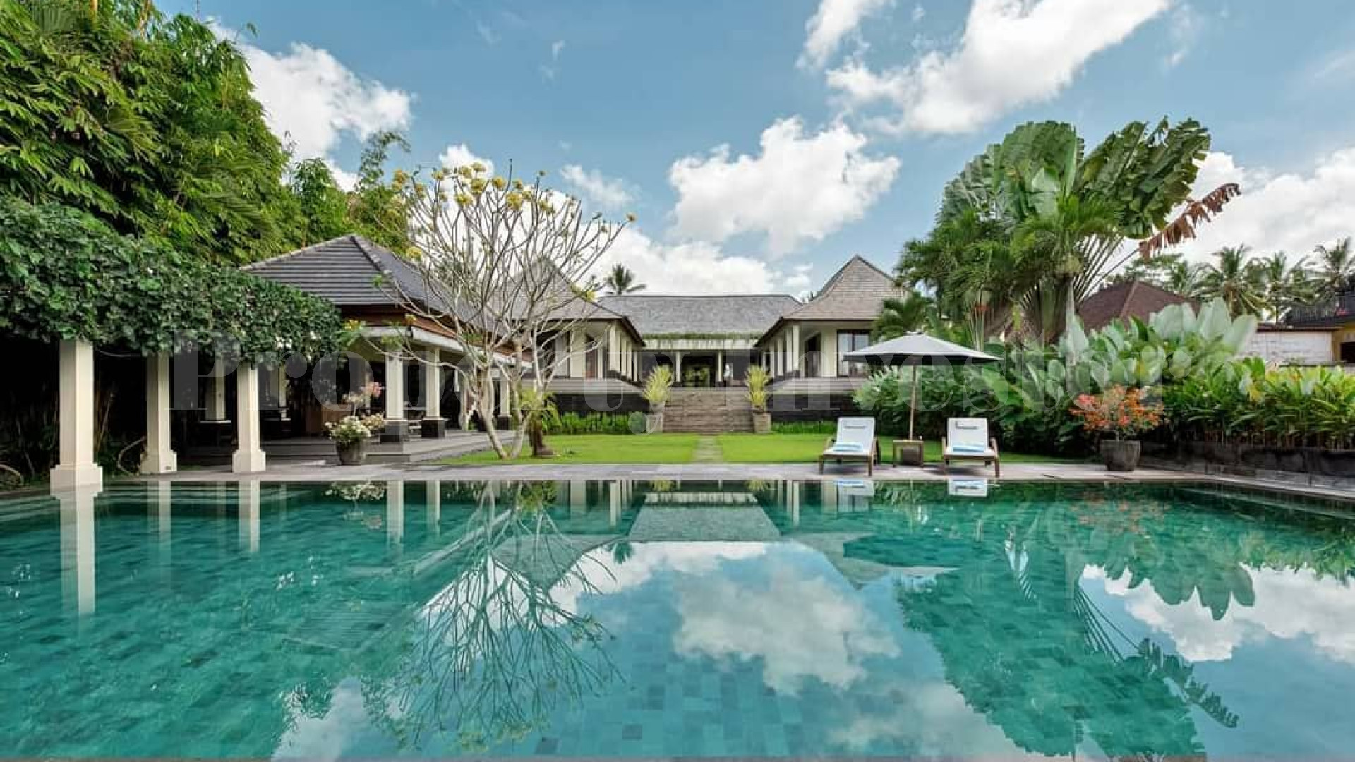 Изумительный роскошный дом на 4 спальни на севере Убуда, Бали