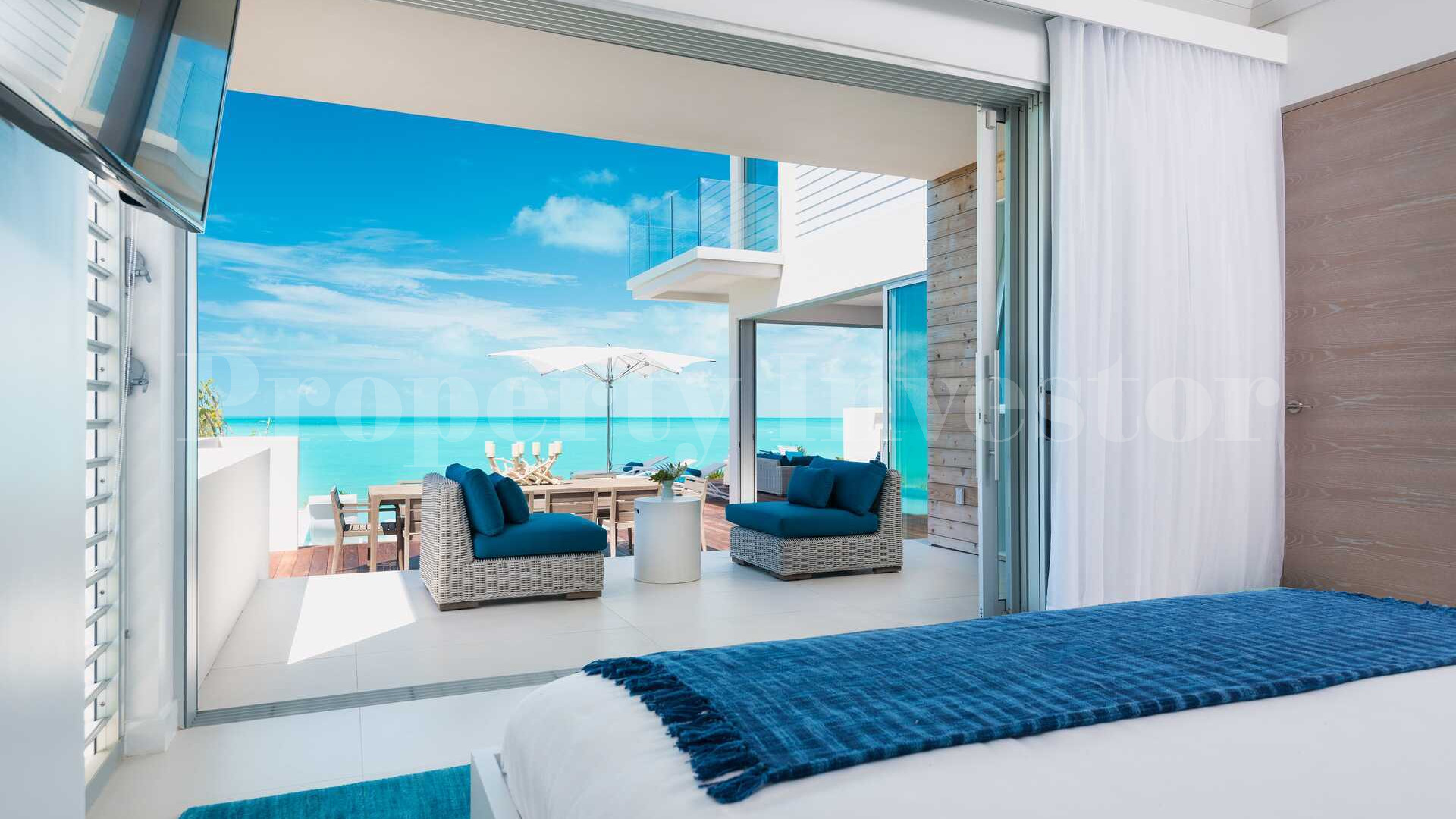 Восхитительная резиденция на пляже с 15 спальнями в Лонг Бэй, Тёркс и Кайкос