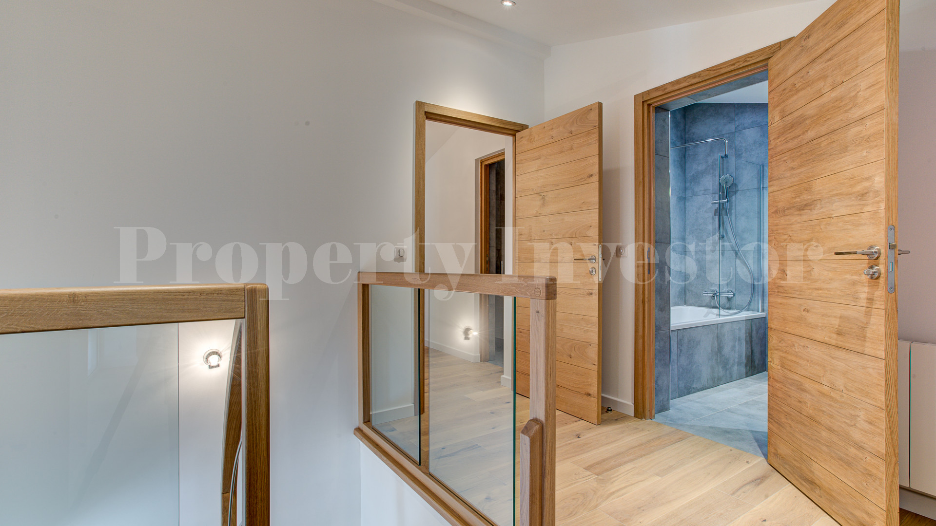 Spacious 4 Bedroom Luxury Mountain & Lake View Penthouse for Sale in Chamonix-Mont-Blanc, France