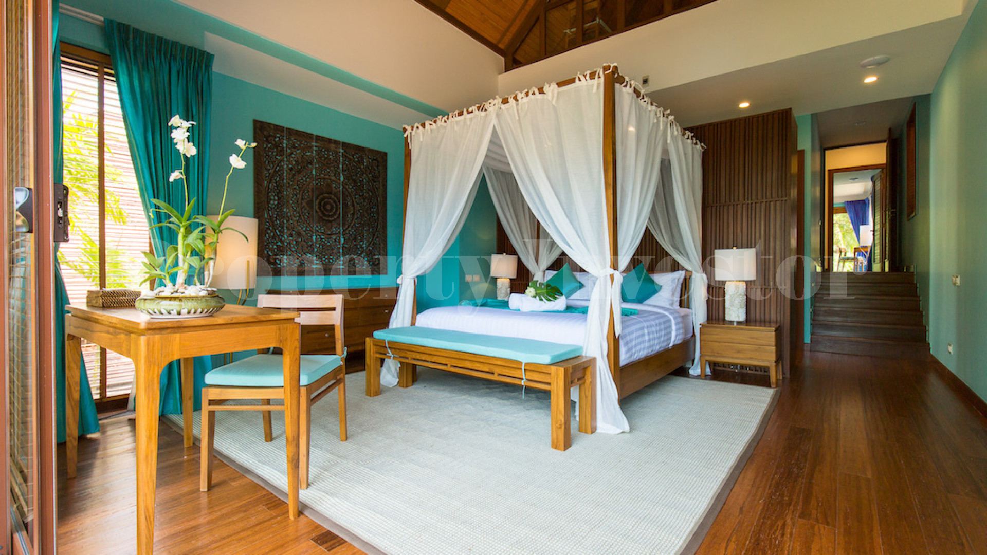 Продается роскошная тропическая вилла с 5 спальнями в тайском стиле на Самуи