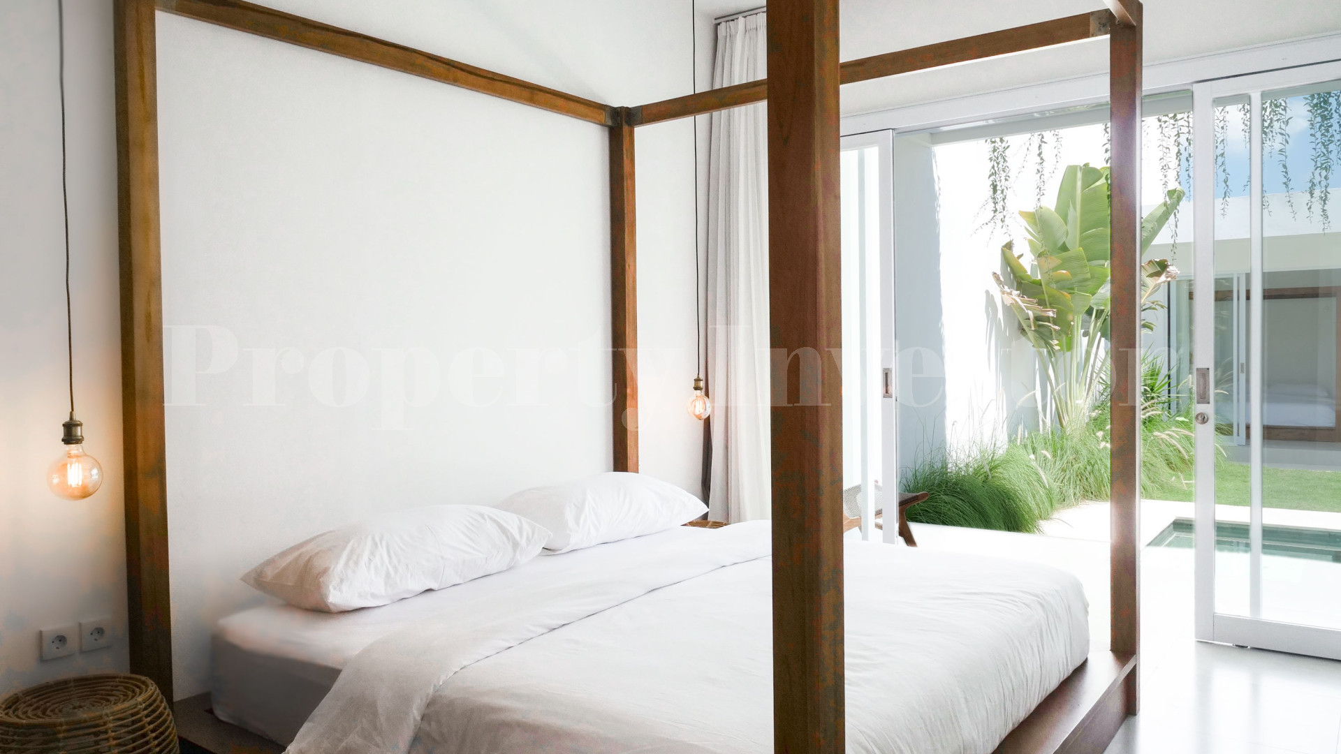 Абсолютно новая роскошная современная вилла на 3 спальни в Чангу-Падонан, Бали
