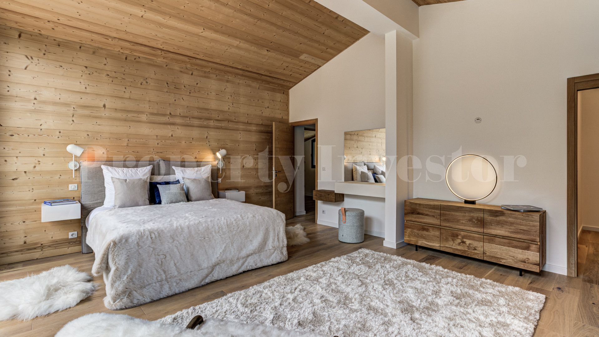Красивые роскошные апартаменты на 4 спальни с видом на горы в Шамони-Монблан, Франция
