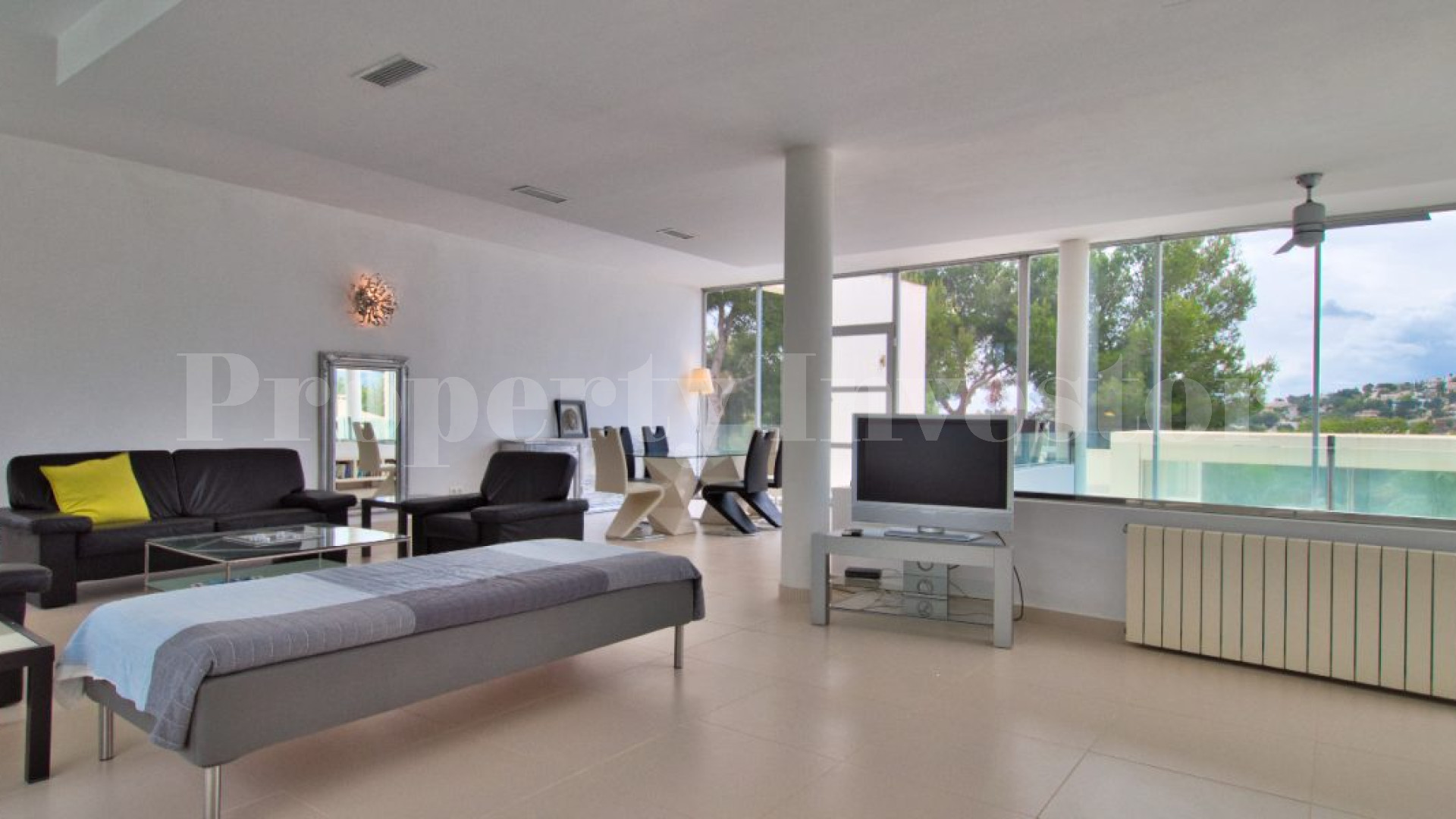 Stylish 4 Bedroom Modern Sea View Villa in Santa Ponsa