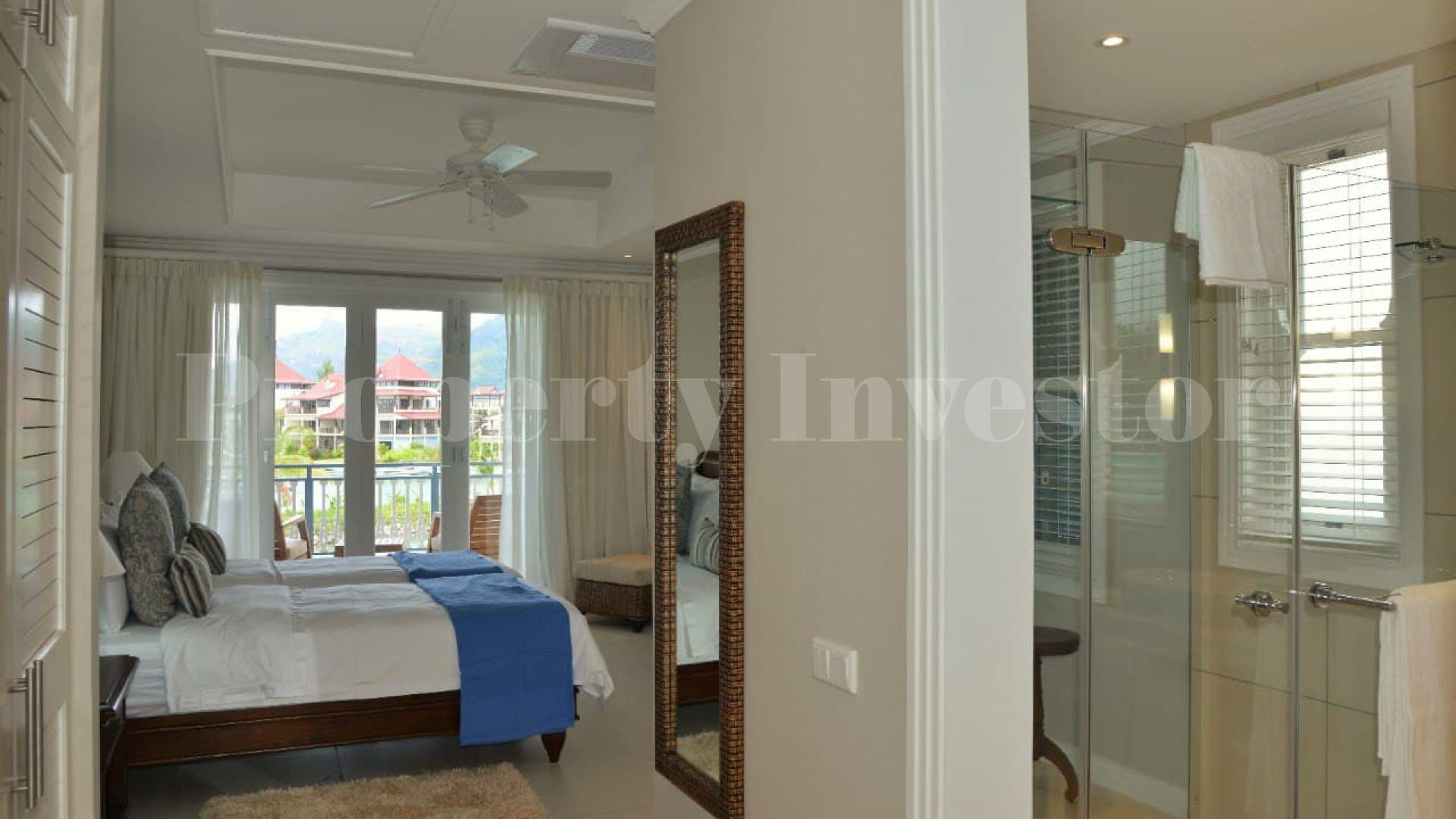 Изумительная роскошная вилла на 4 спальни с красивым видом на инфинити бассейн и марину на о.Иден, Сейшелы