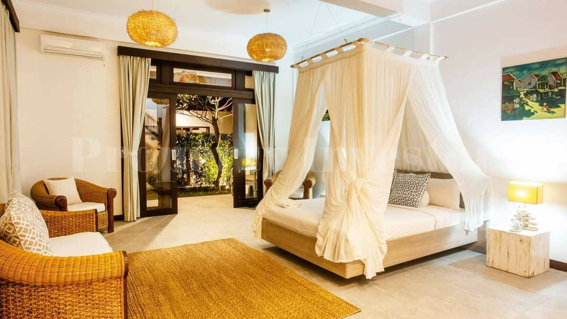 Просторная современная вилла в балийском стиле на 7 спален с лицензией отеля в Чемаги, Бали