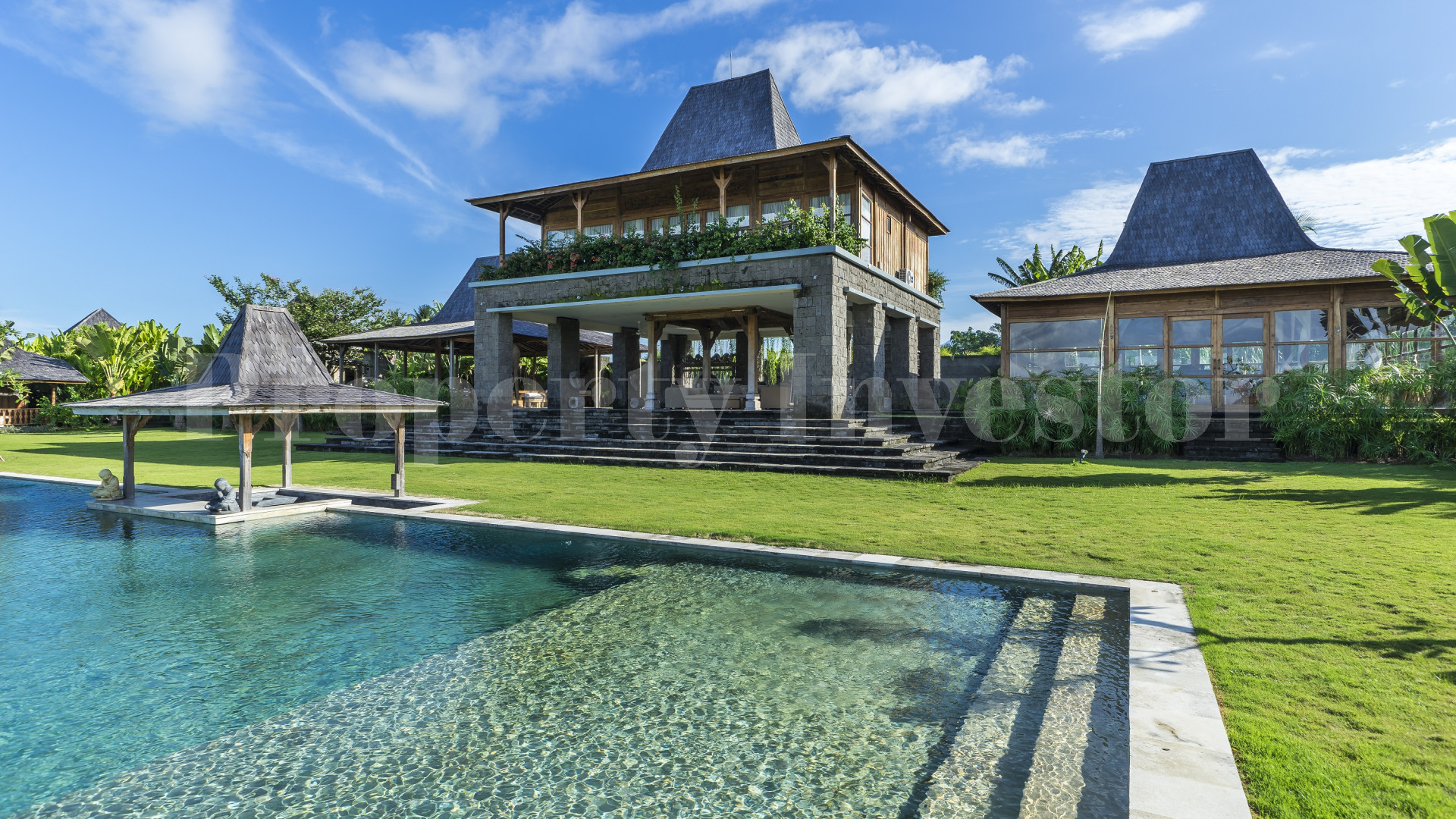 Изумительный отель с 24 номерами с видом на море на Бали
