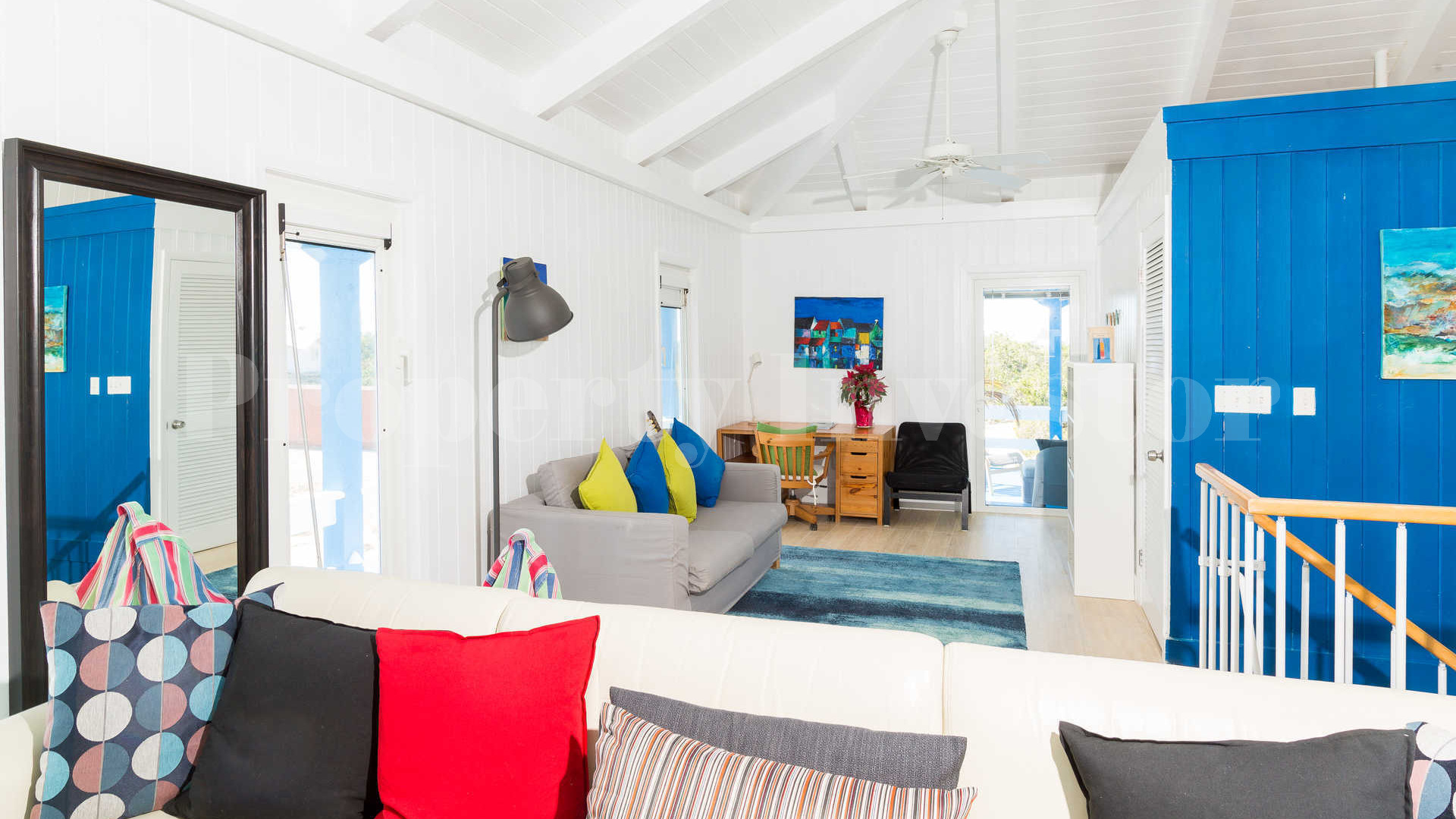 Charming 3 Bedroom Residence on Chalk Sound, Turks & Caicos