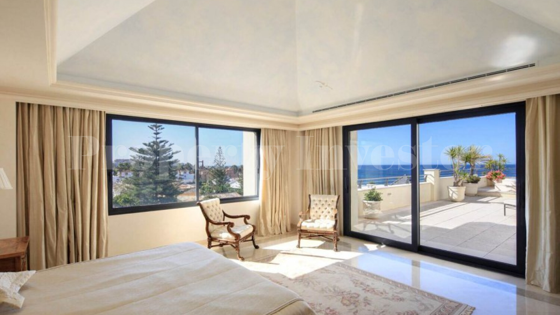 Absolute Frontline 3 Bedroom Sea View Duplex Penthouse in Oasis de Banús