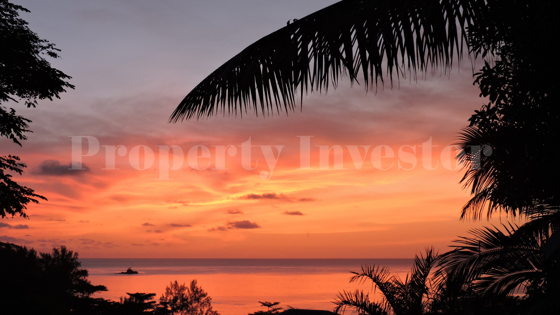 Экзотическая вилла с 6 спальнями с видом на море среди ухоженных пышных зеленых садов на о.Маэ, Сейшелы