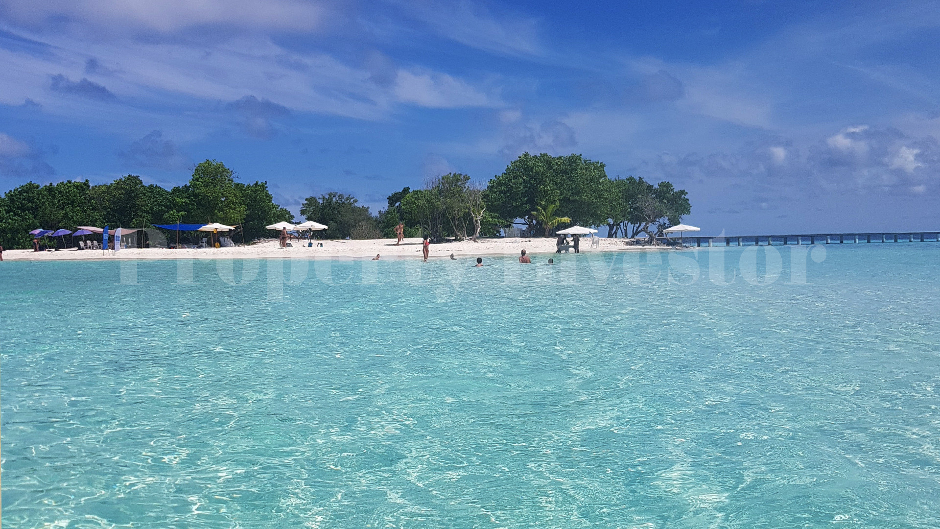 Потрясающий нетронутый остров 4 гектара с утвержденным назначением под коммерческое развитие на Мальдивах
