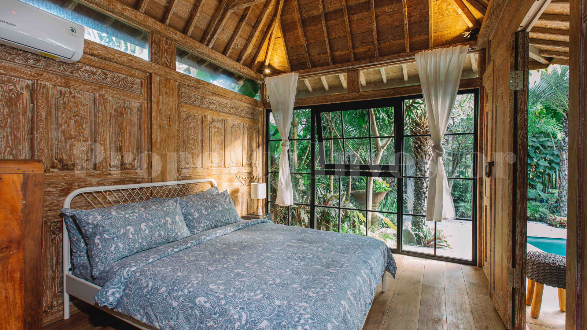 Stunning 3 Bedroom Luxury Joglo Villa with Traditional Javanese Flare for Sale in Pererenan, Bali