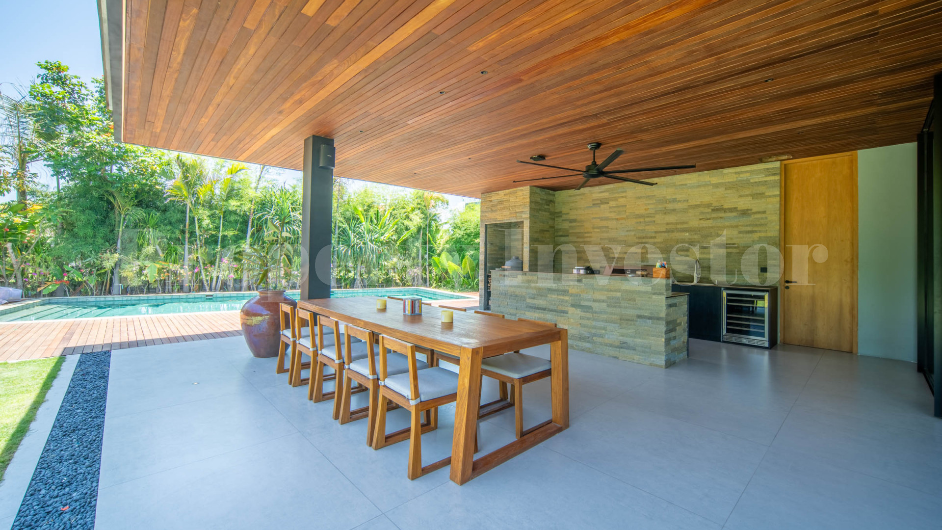 Elegant 4 Bedroom Luxury Beachside Family Villa for Sale in Sanur, Bali