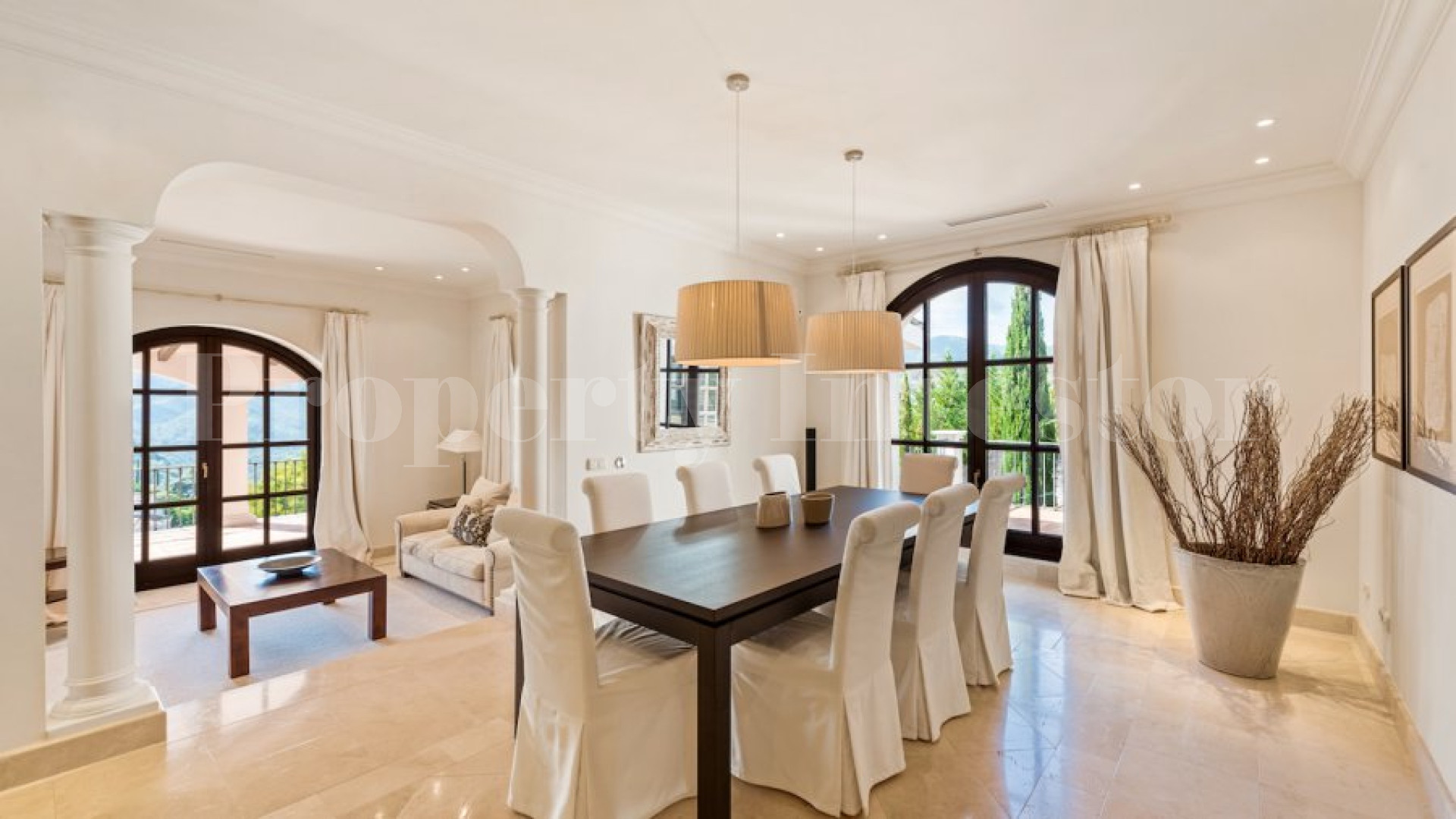 5 Bedroom Luxury Hillside Villa in La Zagaleta