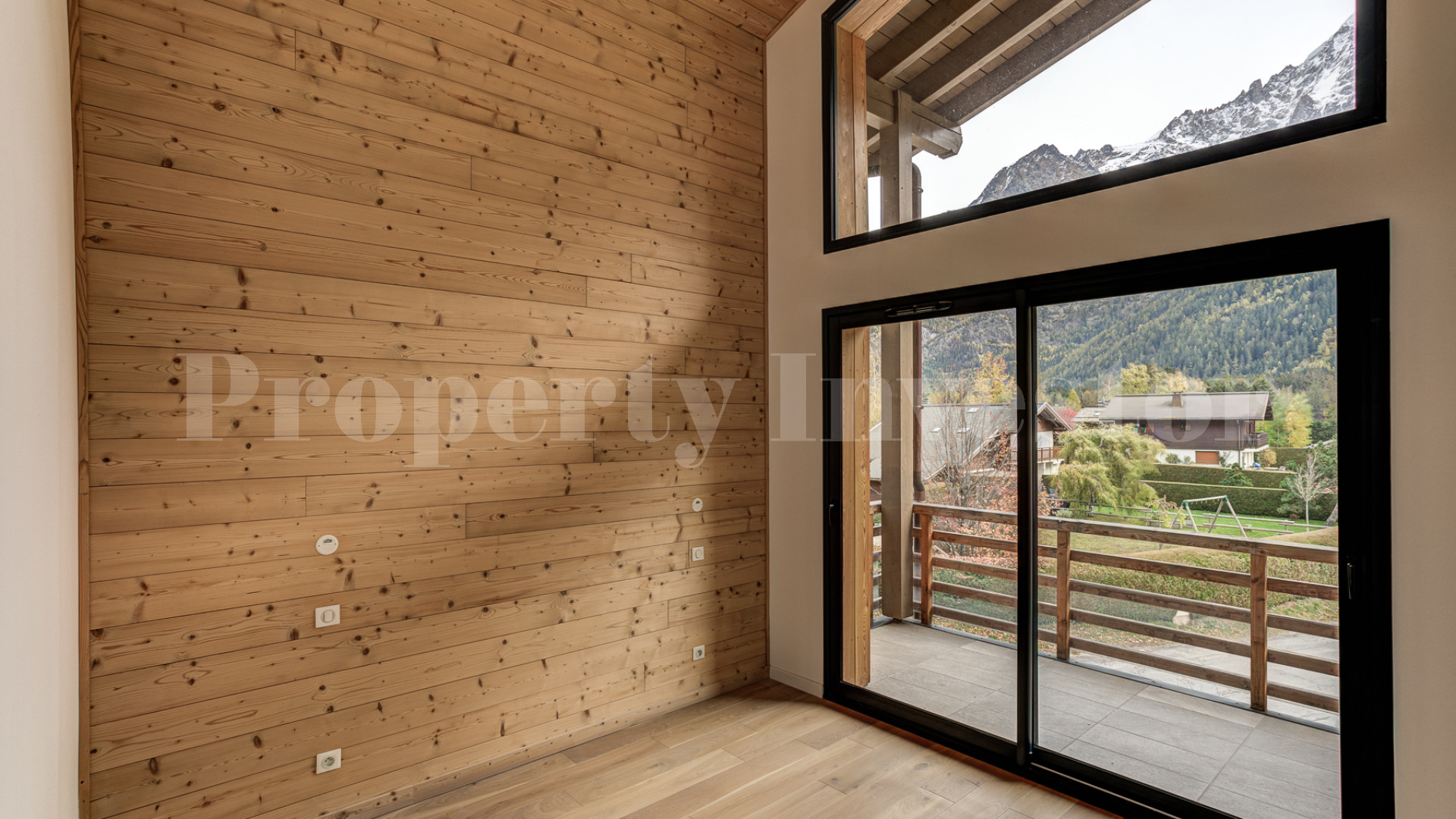 Beautiful 4 Bedroom Luxury Apartment with Mountain Views for Sale in Chamonix-Mont-Blanc, France