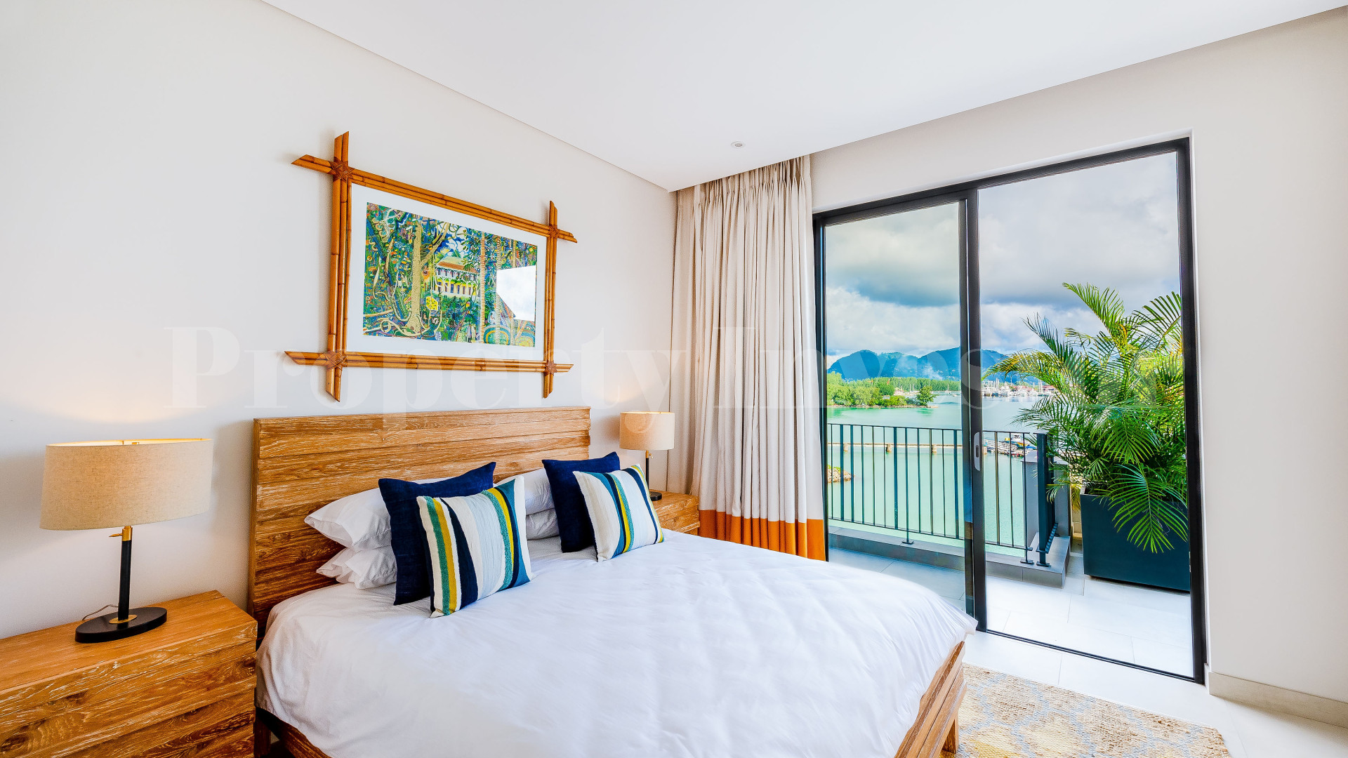 Эксклюзивный роскошный пентхаус на пляже с 4 спальнями с дизайнерским ремонтом на Сейшелах (Пентхаус С)