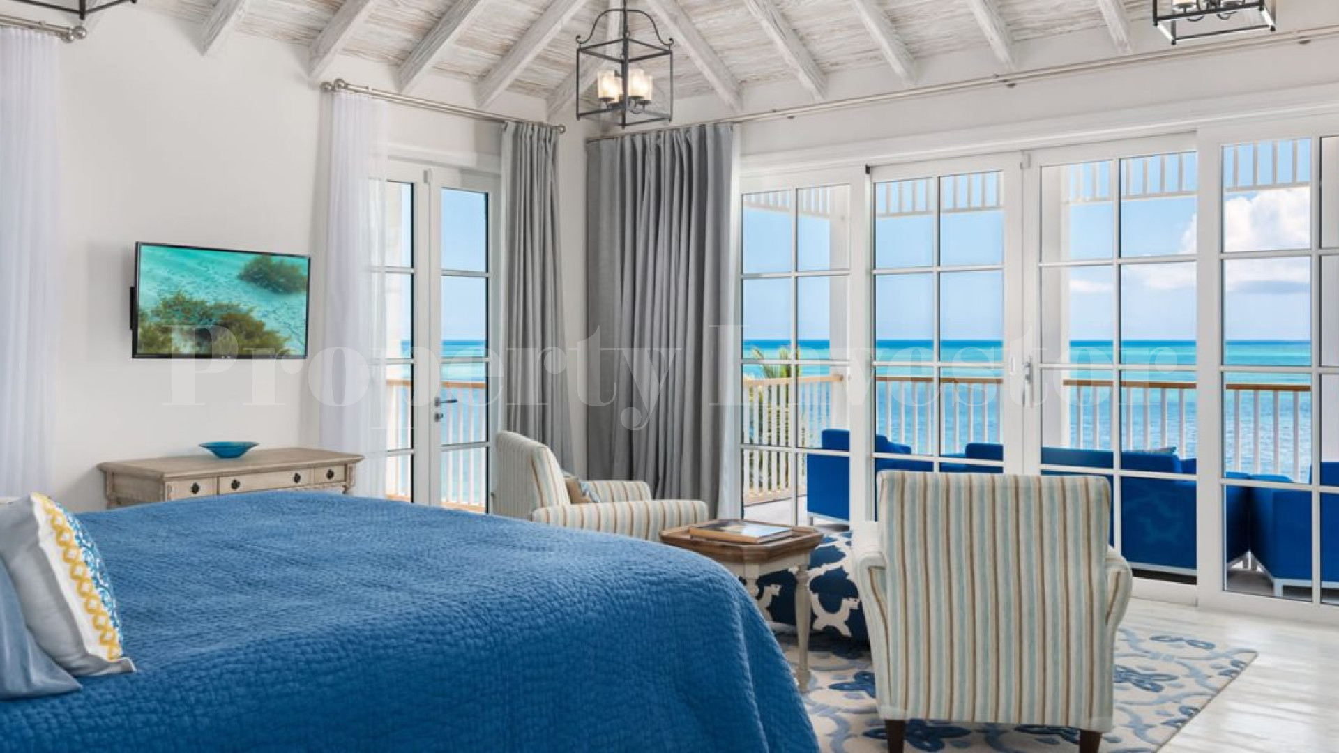 Красивая вилла на 5 спален на пляже в колониальном стиле в Теркс и Кайкос
