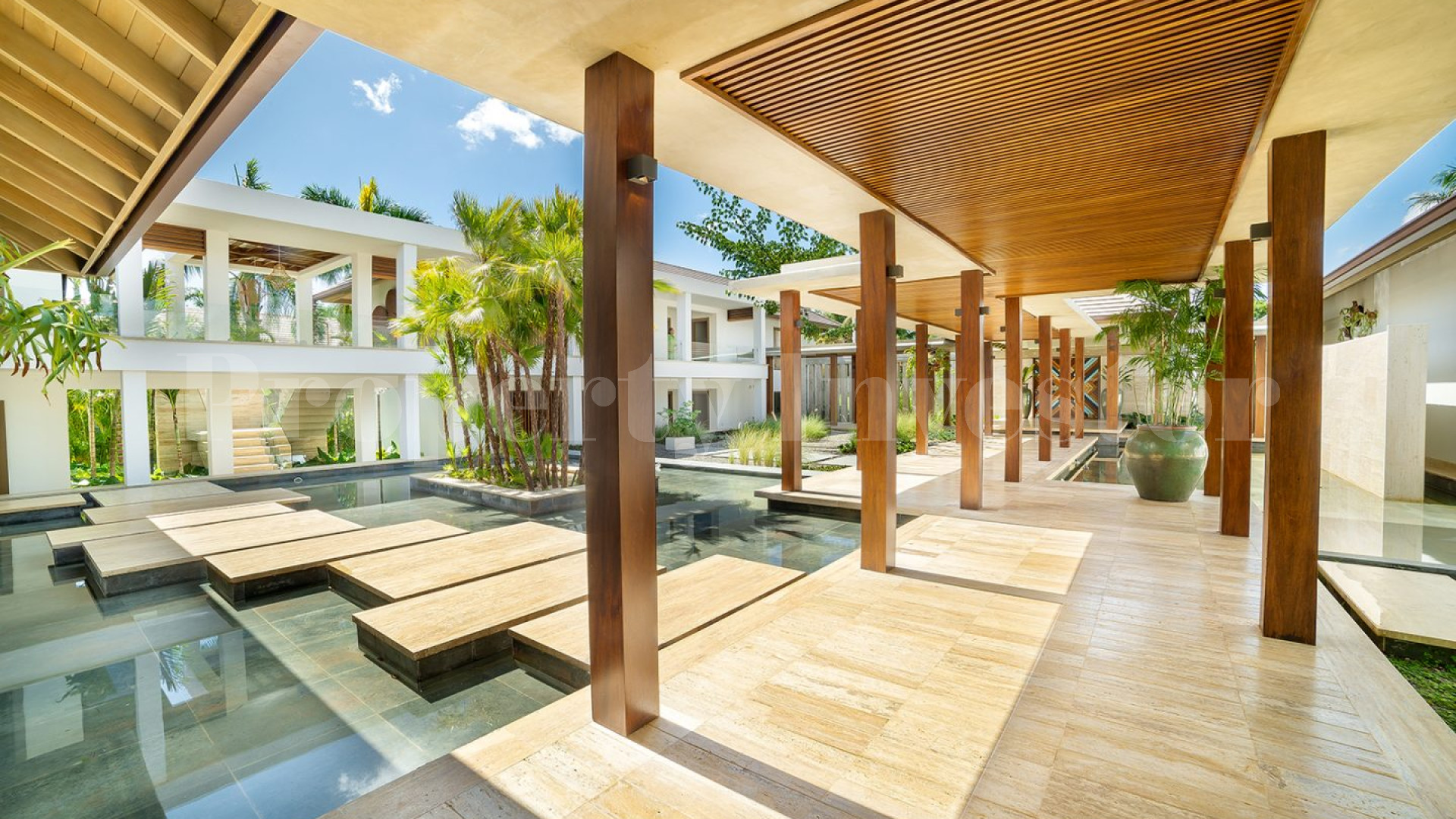 Exquisite 5 Bedroom Villa with Stunning Golf & Ocean Views for Sale in La Romana, Dominican Republic