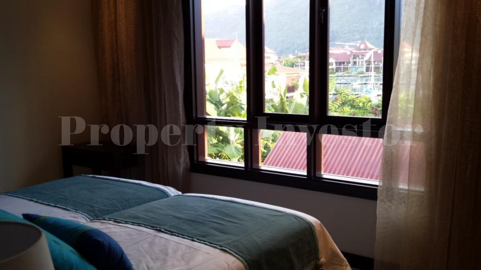 Продаётся дом с 4 спальнями в отличном месте с изумительным панорамным видом на Сейшелах