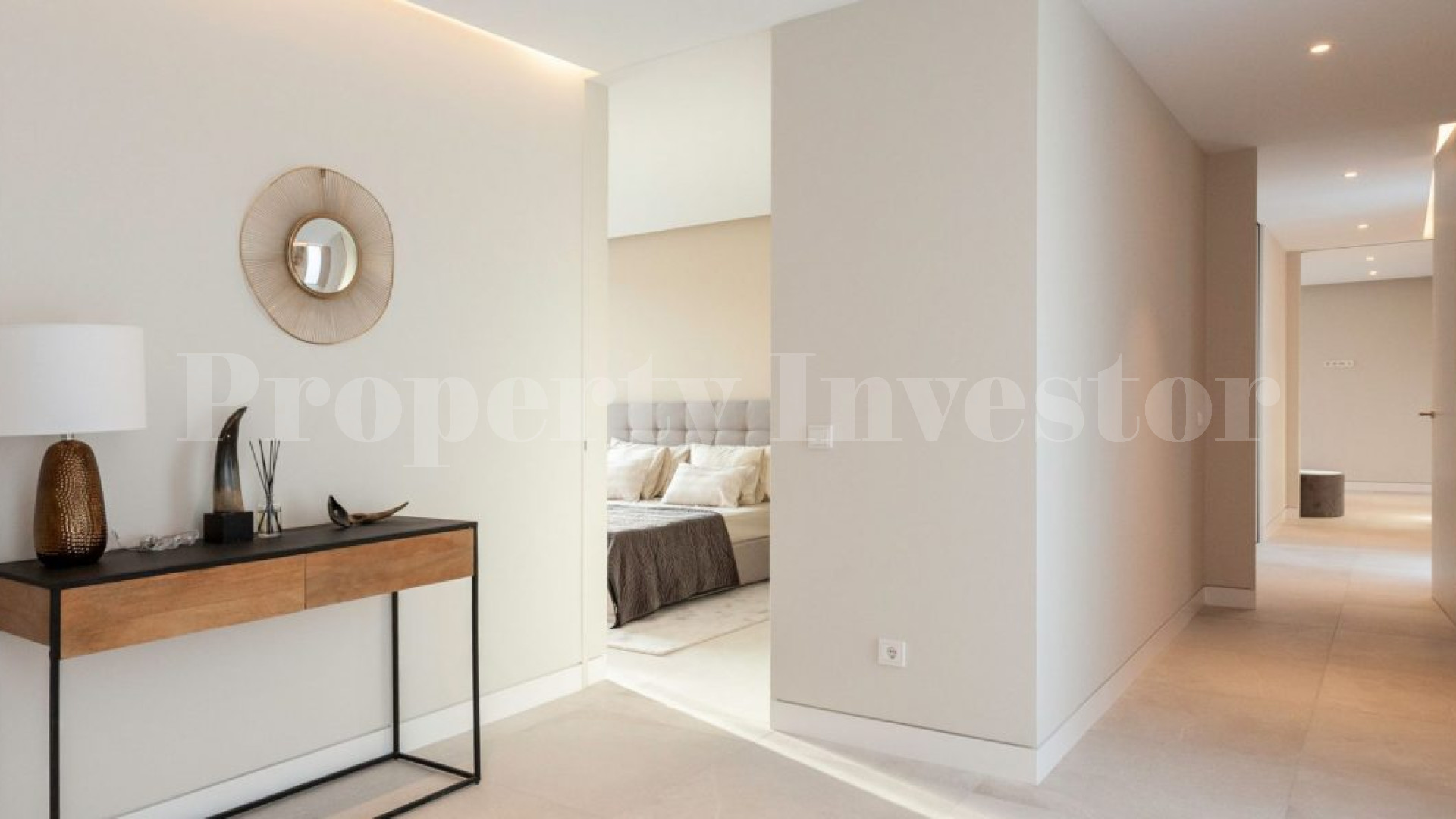 Modern 4 Bedroom Luxury Villa in Popular Residential Area of Santa Ponsa