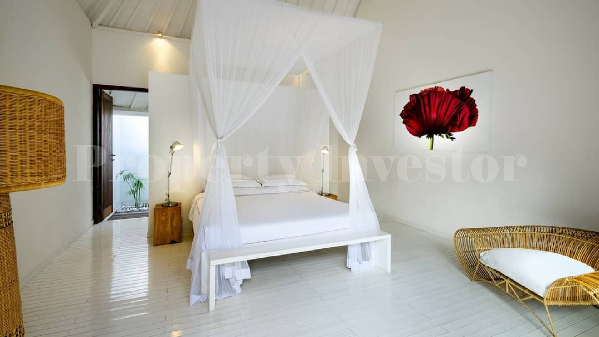 Lavish 4 Bedroom Contemporary Estate for Sale in Upscale Umalas, Bali