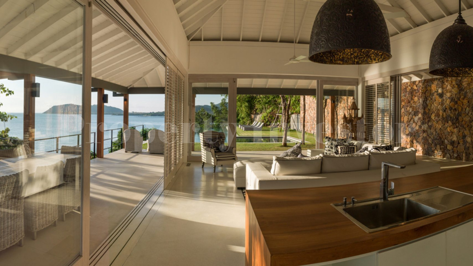 Incredible 6 Bedroom Exotic Beachfront Villa with Private Beach Access in Laem Sor, Koh Samui