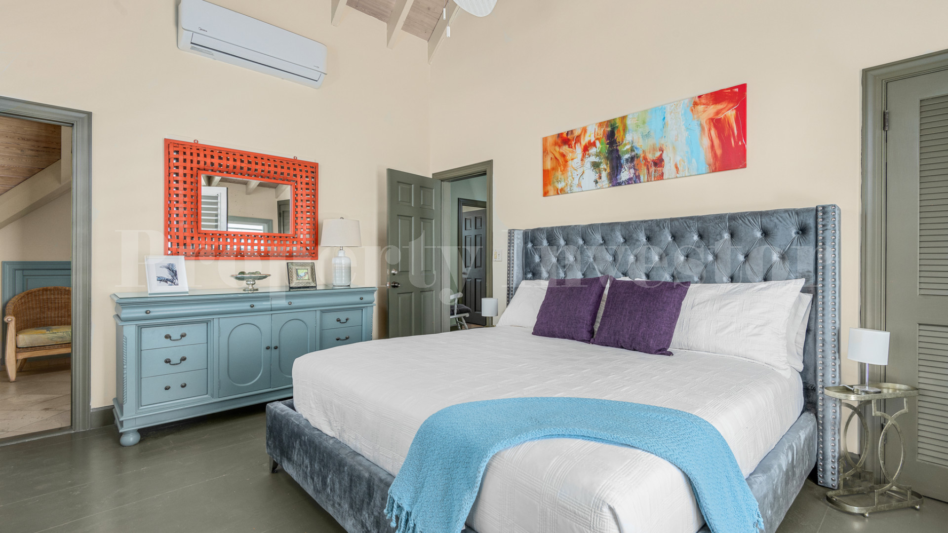Фантастический роскошный дом в стиле Кейп Код на 4 спальни на пляже в Тэйлор Бэй, Тёркс и Кайкос