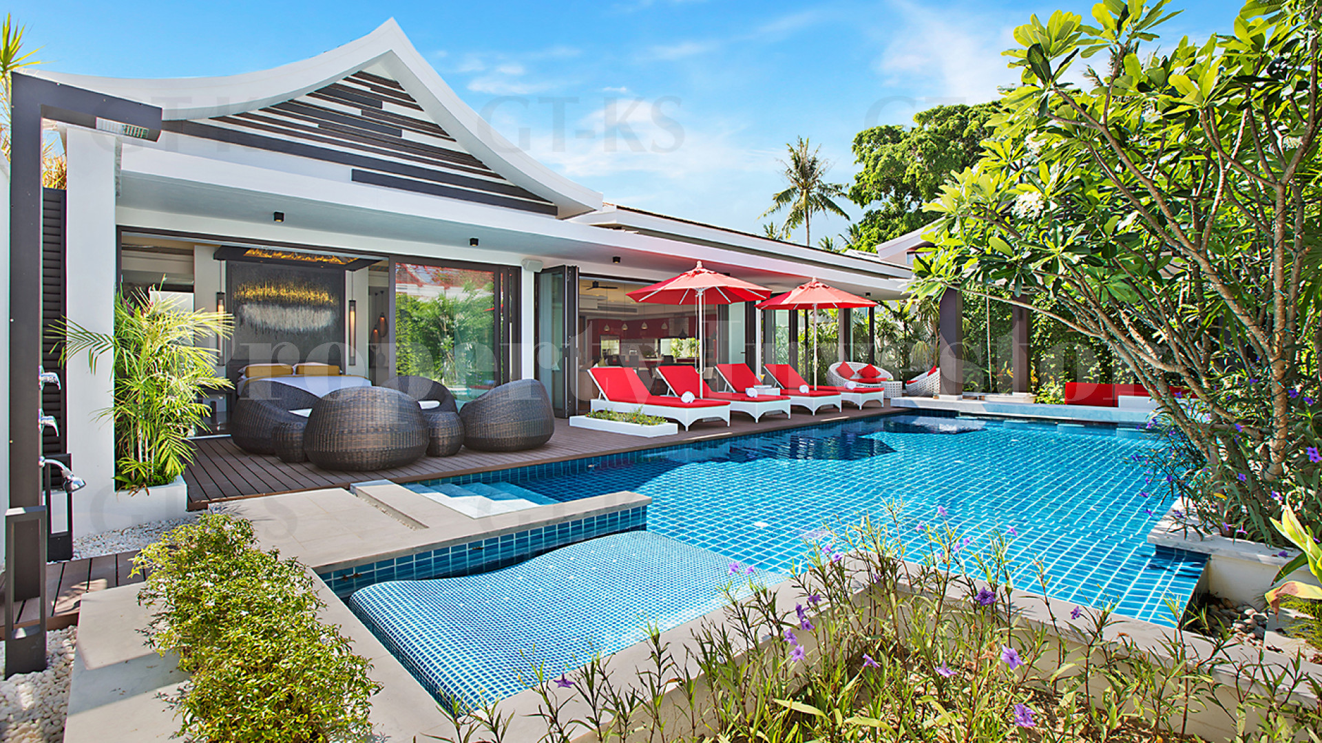 Beachfront 5 Bedroom Villa in Thailand