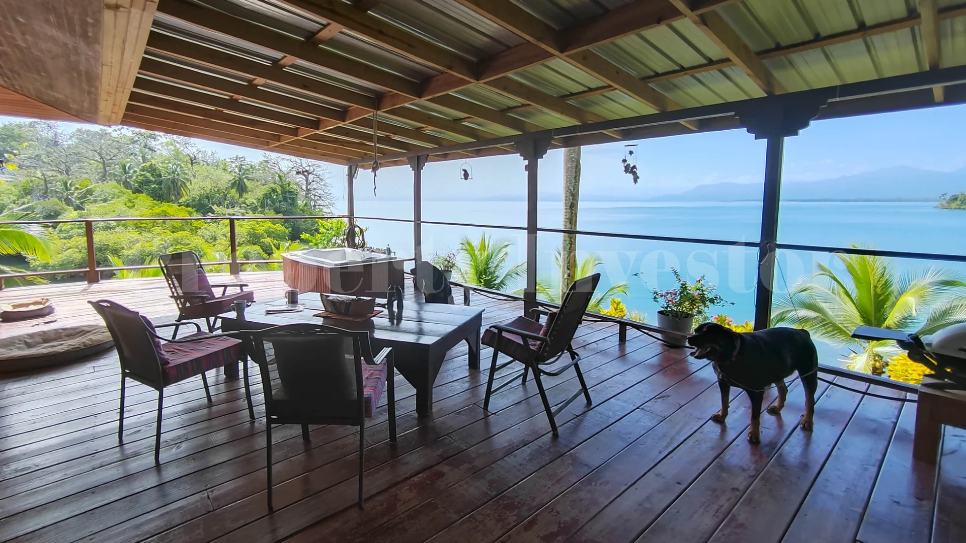 Off-Grid 3144 m² Private Tropical Eco Island in Bocas del Toro, Panama