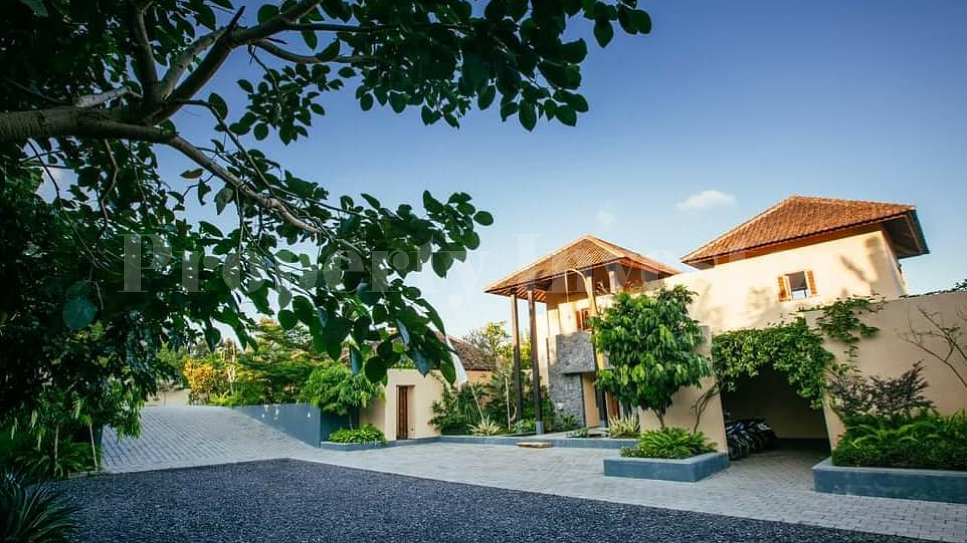 Потрясающая роскошная резиденция на 7 спален в закрытом сообществе со своей конюшней в Табанане, Бали