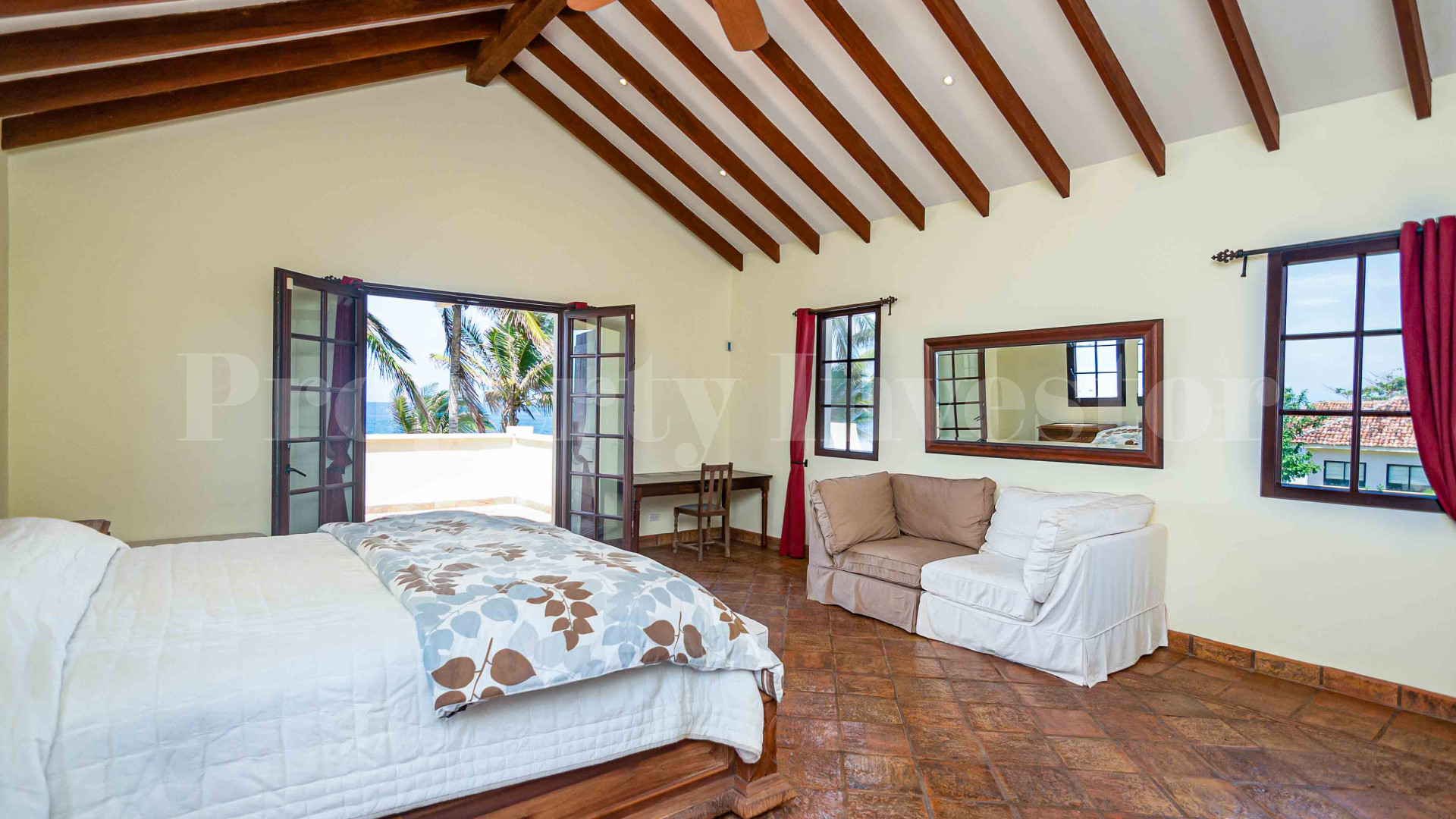 Продаётся потрясающий роскошный дом на 4 спальни в стиле испанского колониального возрождения в Педаси, Панама