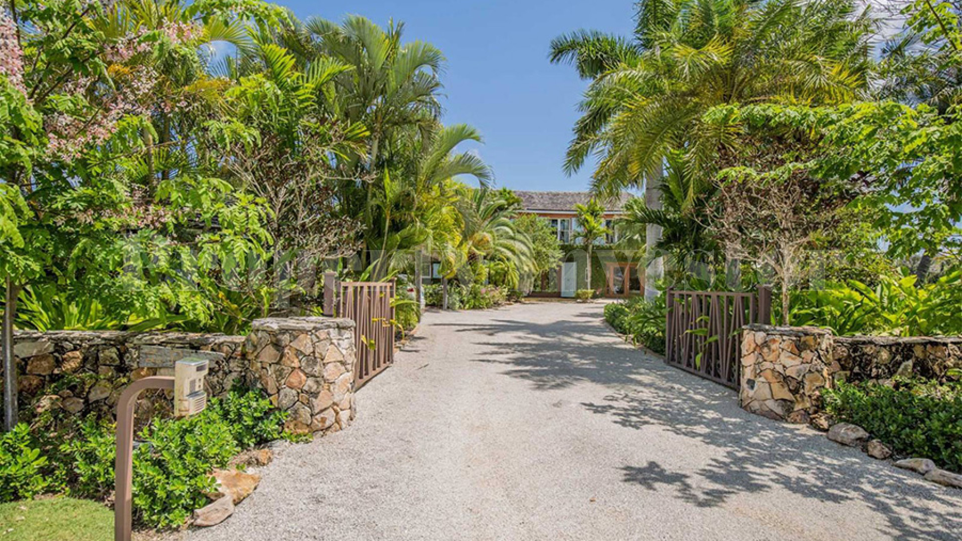 7 Bedroom Private Designer Island Residence in Nassau