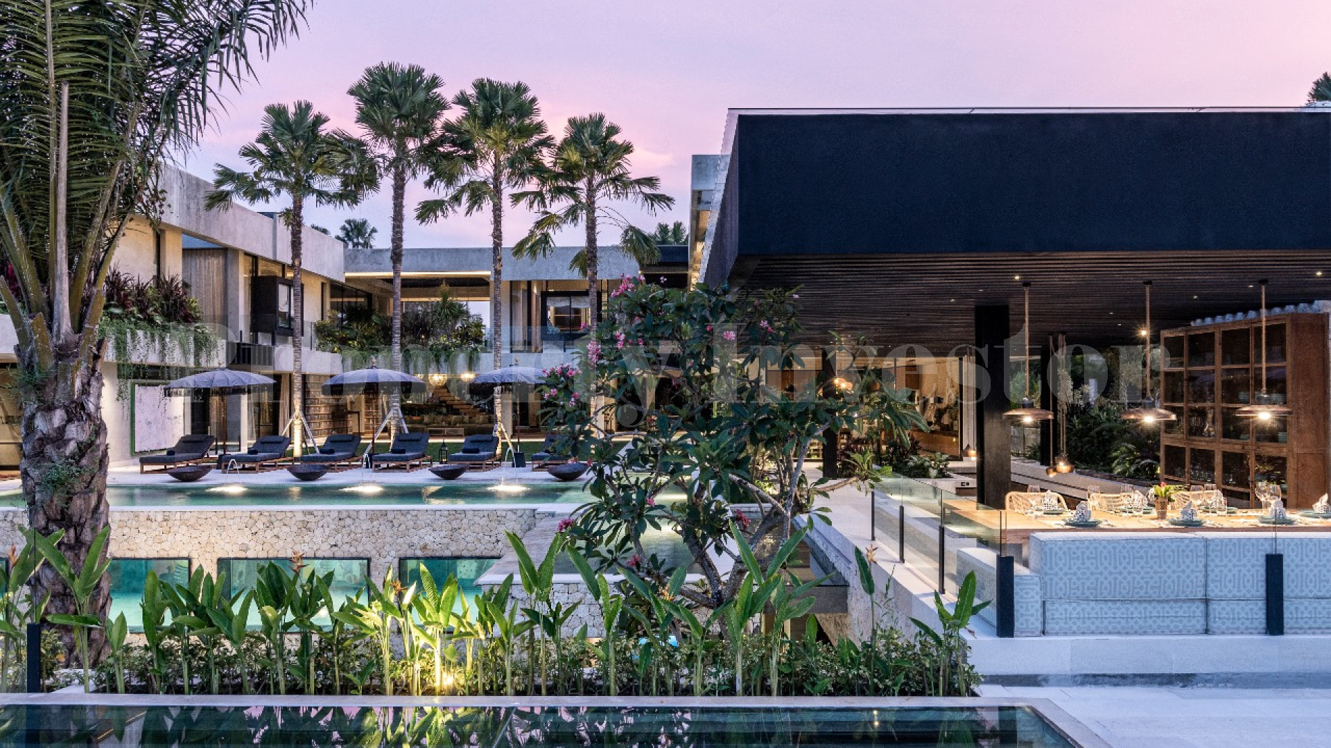 Новая 3-х этажная ультра-роскошная вилла на 15 спален с невероятными террасами и зонами отдыха в Переренан Чангу, Бали