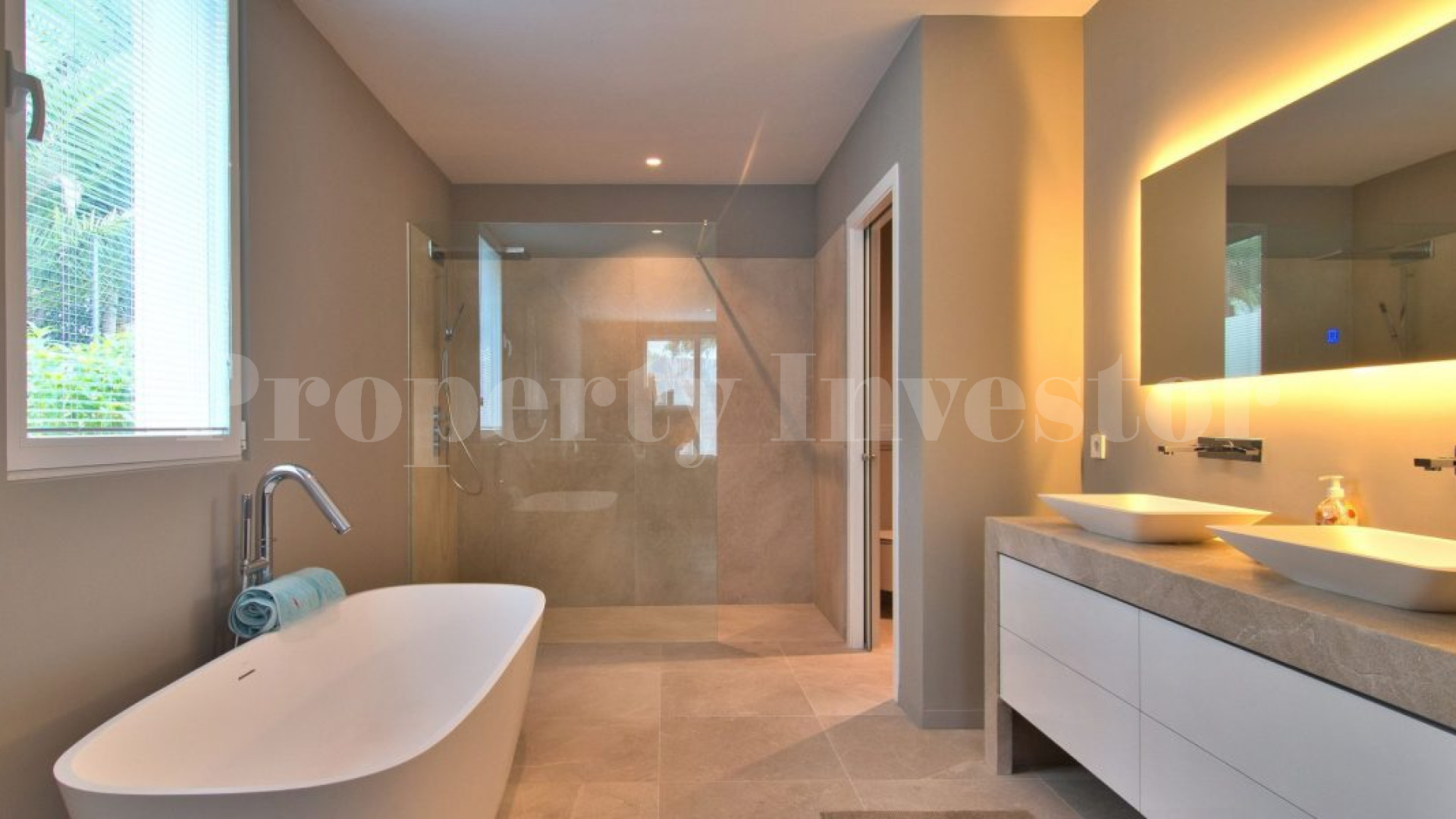 Luxury 4 Bedroom Pool Villa in Nova Santa Ponsa
