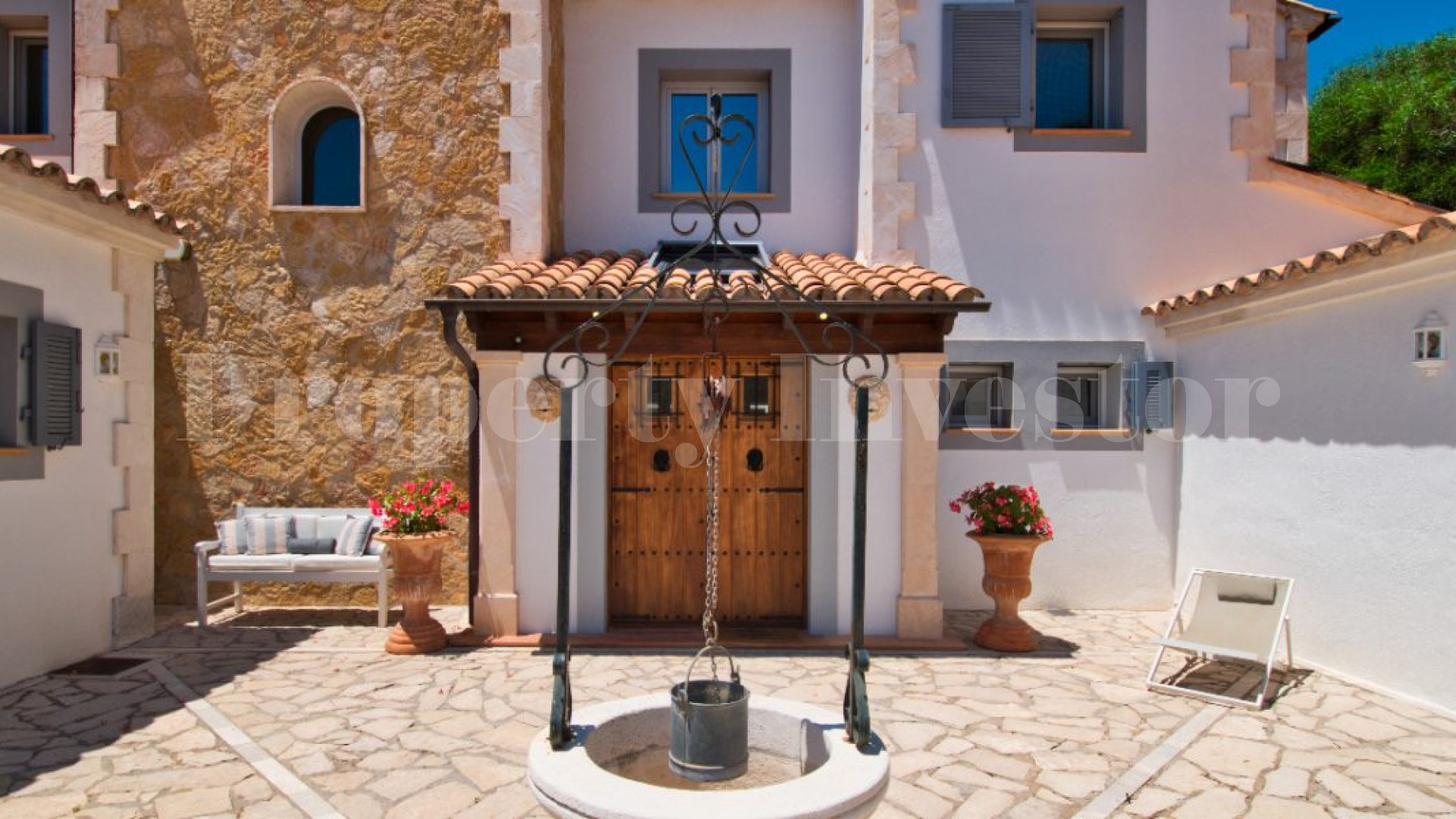 2 Traditional Mediterranean  Sea View Villas in Nova Santa Ponsa, Mallorca