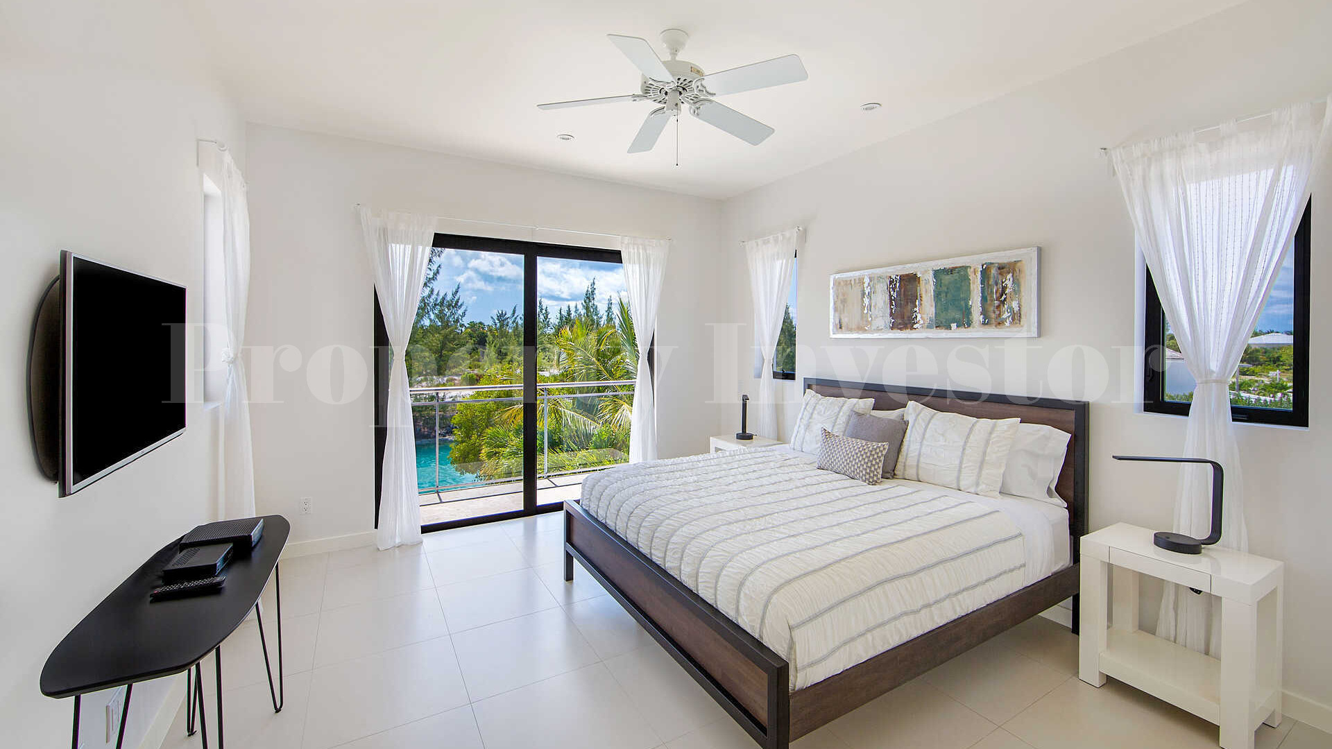 Exquisite 3 Bedroom Canal Front Luxury Villa in Leeward, Turks & Caicos