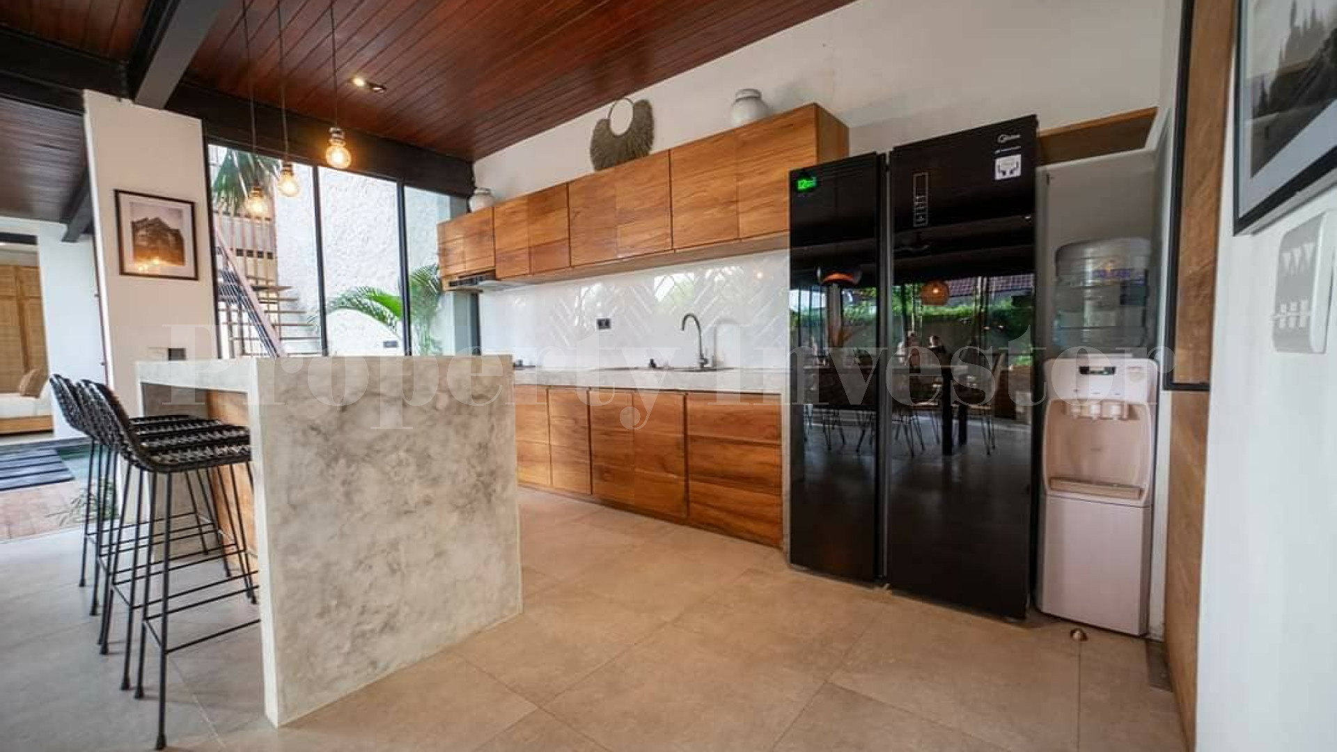 Stunning 5 Bedroom Contemporary Villa with Commercial Space for Sale in Berawa, Canggu, Bali
