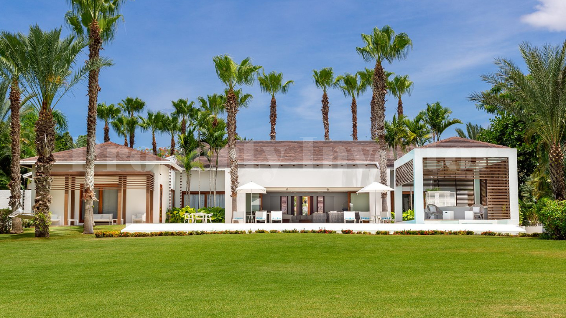 Modern 4 Bedroom Luxury Golf Villa for Sale in La Romana, Dominican Republic