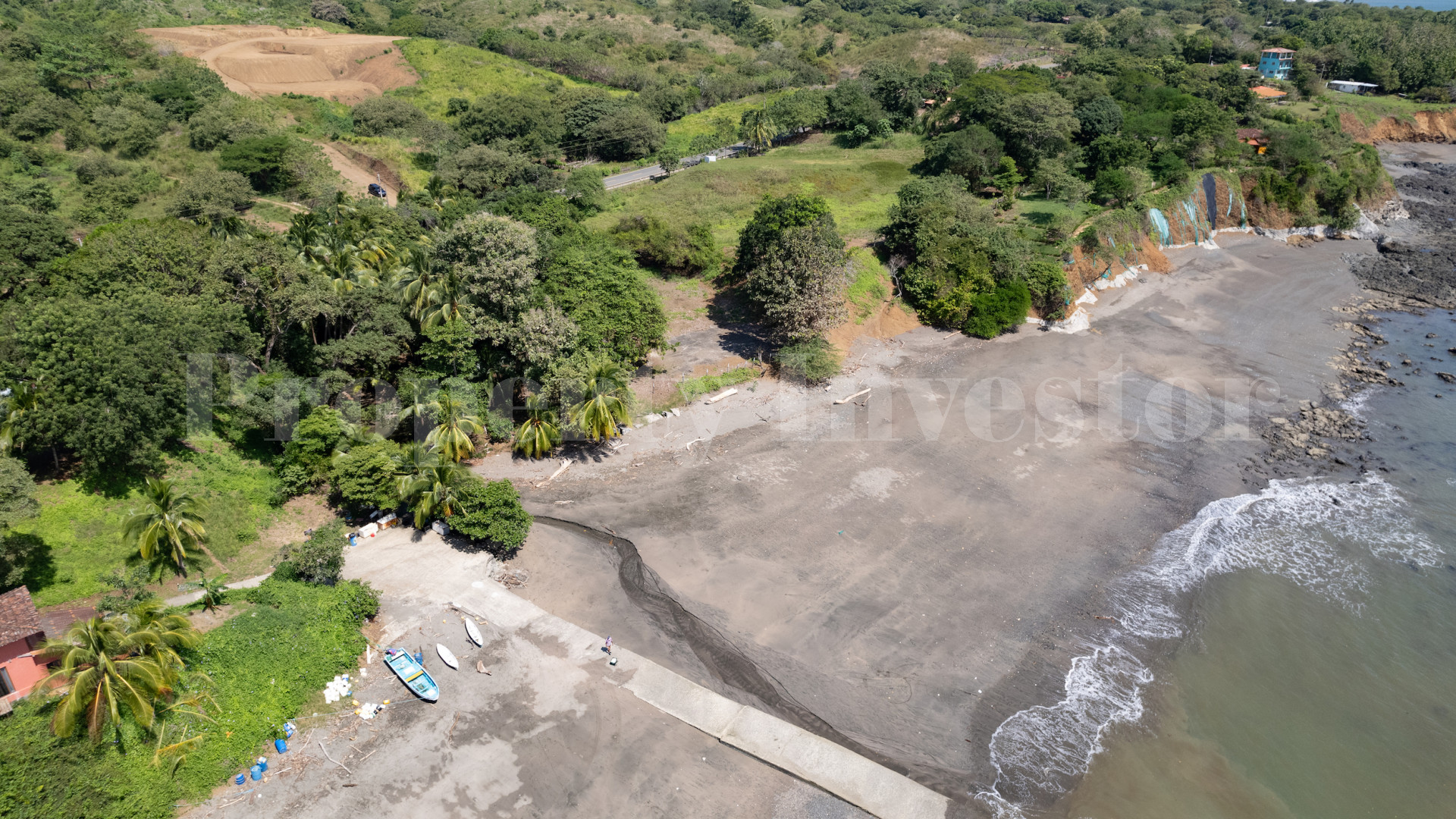 Продается живописный участок земли площадью почти 1 га в Плайя Венао, Панама