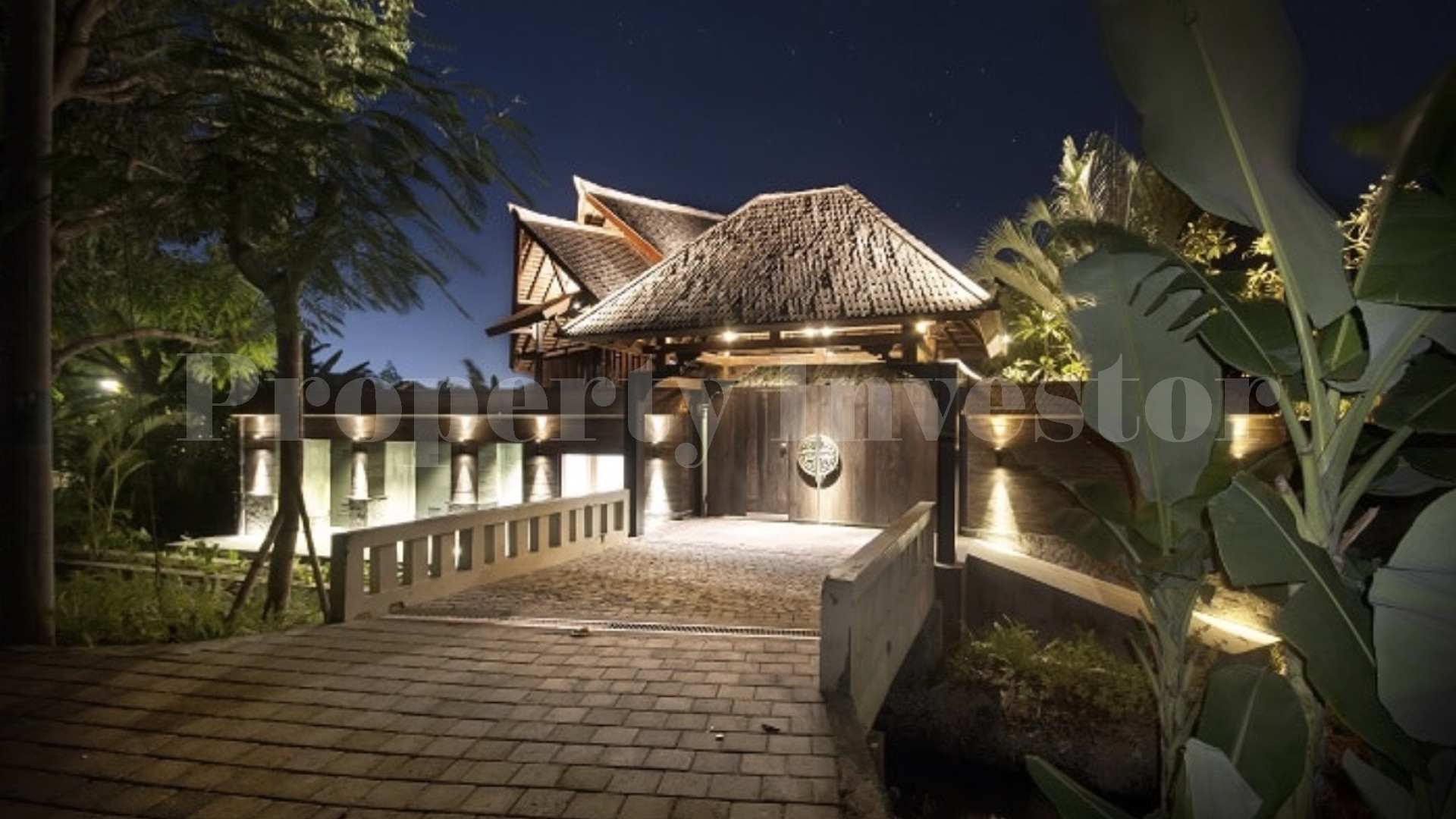 Exquisite 5 Bedroom Luxury Estate with 3 Uniquely Designed Villas & Manicured Gardens for Sale in Pererenan, Bali
